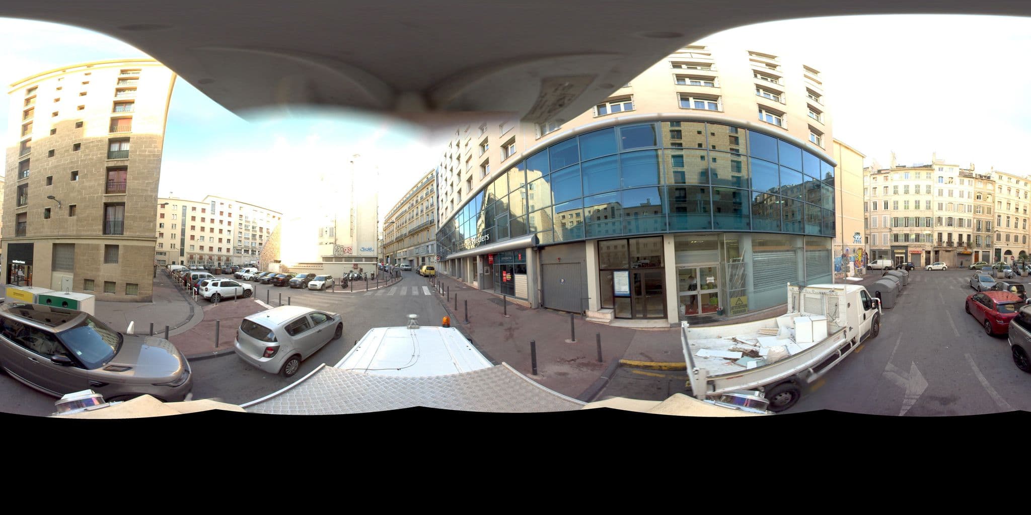 Street view near Residhotel, Marseille 02 — © Suez (CC BY-SA · Mapillary)
