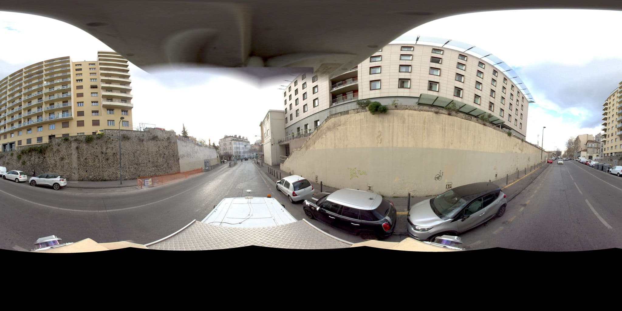 Street view near Orfea, Saint-Charles — © Suez (CC BY-SA · Mapillary)