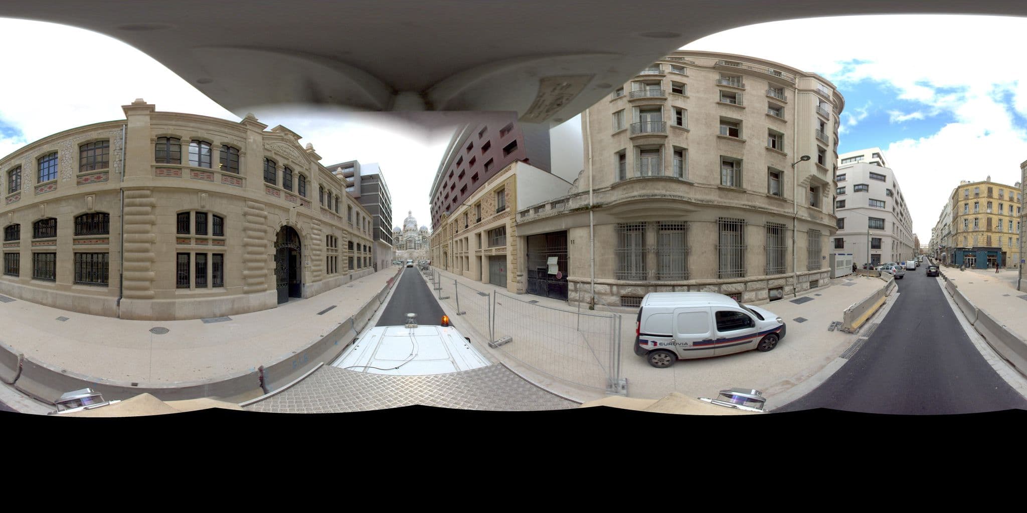 Street view near Best Western Hôtel du MuCEM, La Joliette — © Suez (CC BY-SA · Mapillary)