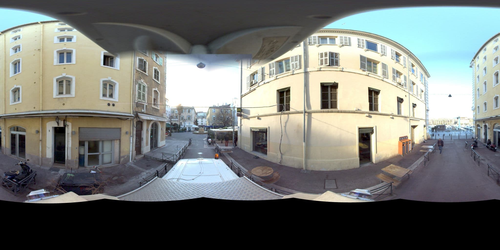 Street view near Appart'Hotel Marseille Vieux-Port, Opéra — © Suez (CC BY-SA · Mapillary)