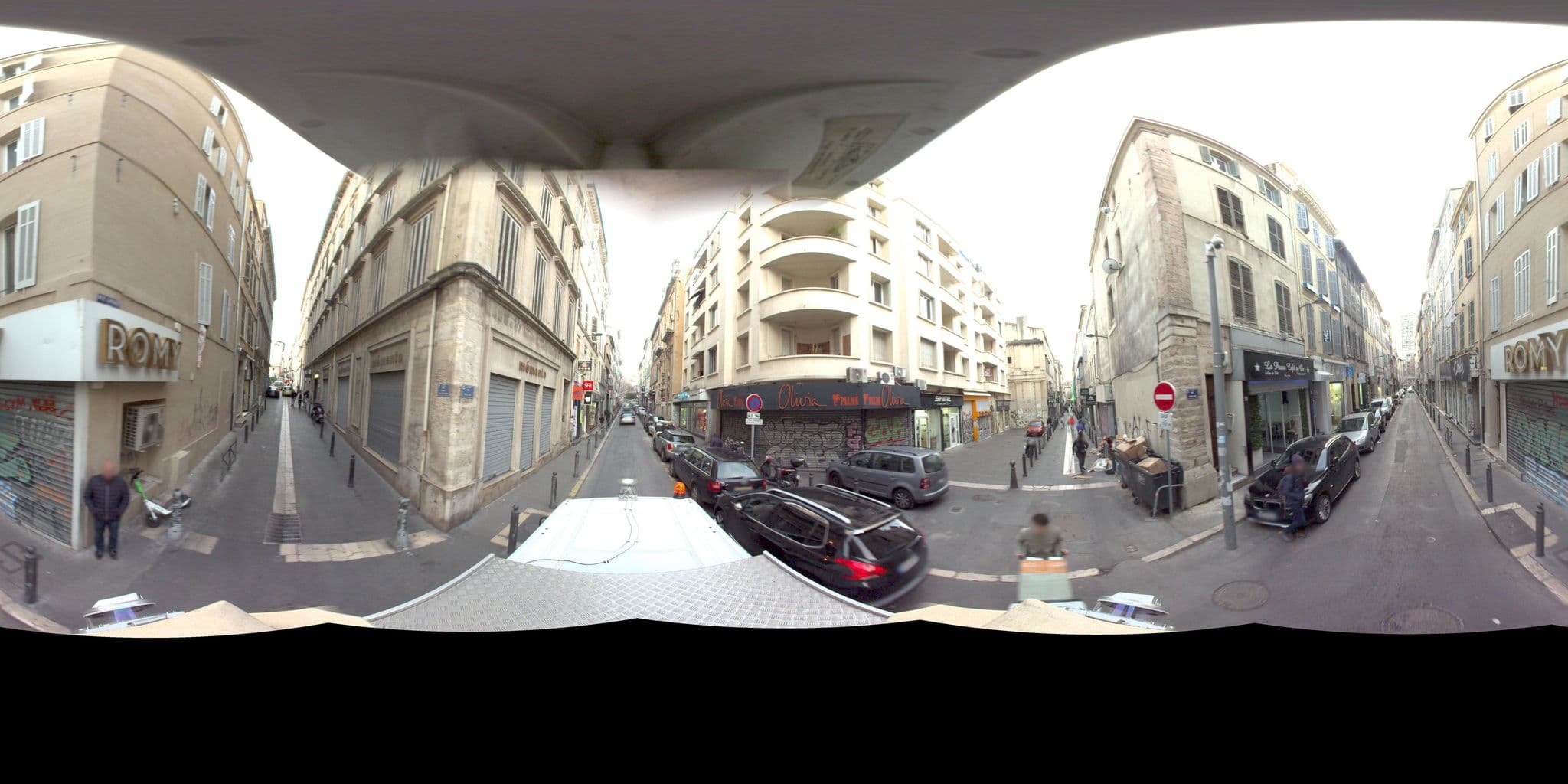 Street view near Hôtel des Capucins, Belsunce — © Suez (CC BY-SA · Mapillary)