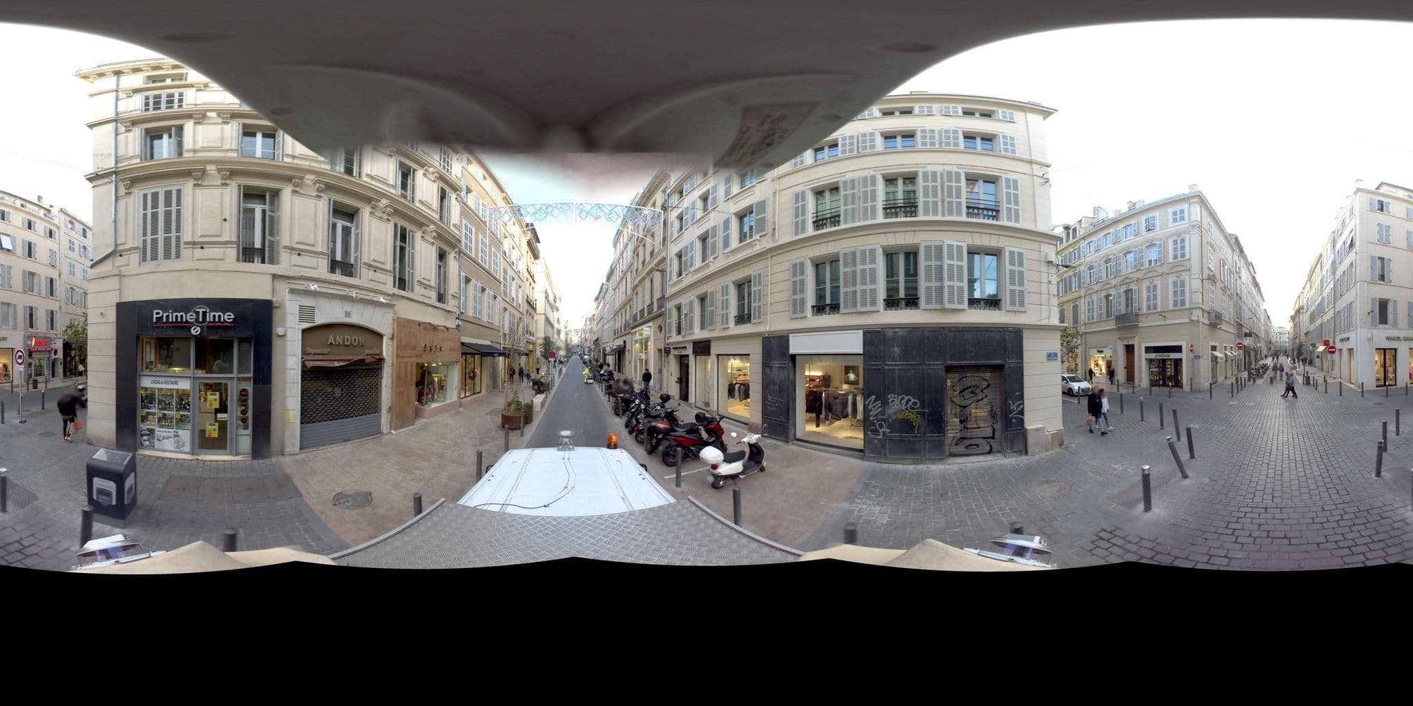 Street view near Hôtel le Provençal, Opéra — © Suez (CC BY-SA · Mapillary)