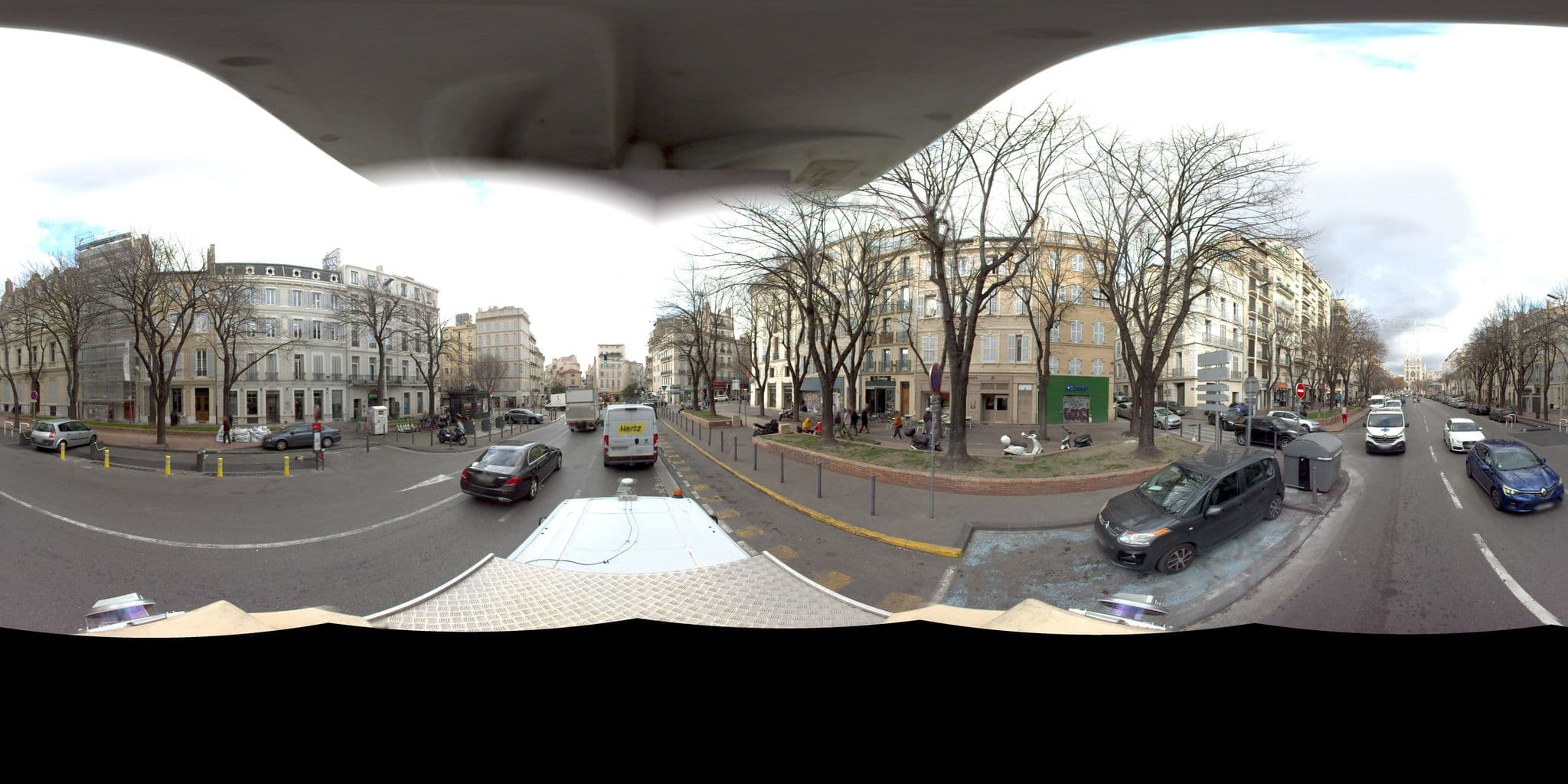 Street view near New Hotel Saint Charles, Marseille — © Suez (CC BY-SA · Mapillary)
