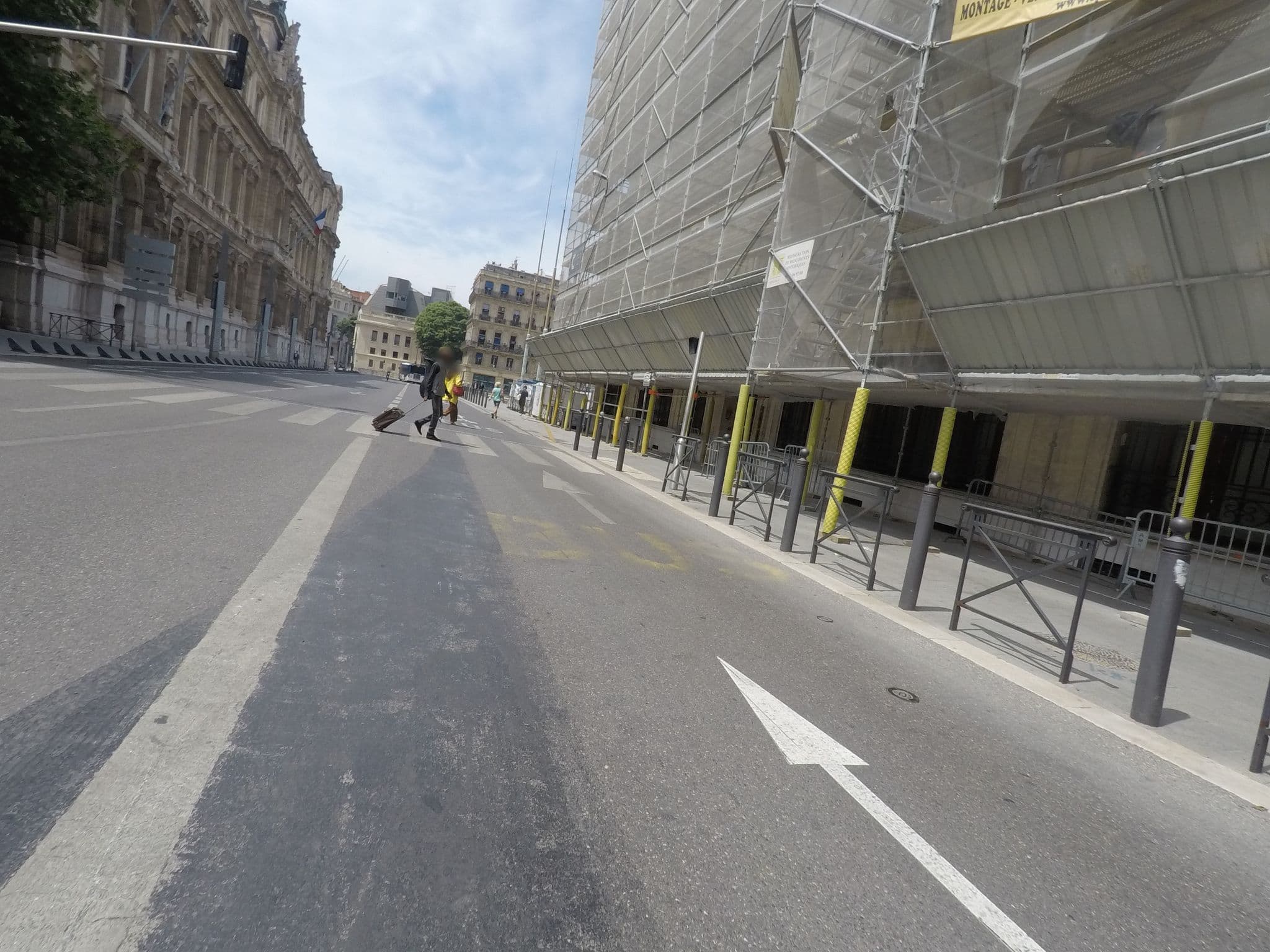 Street view near Maam, Marseille Prefecture — © xdu (CC BY-SA · Mapillary)