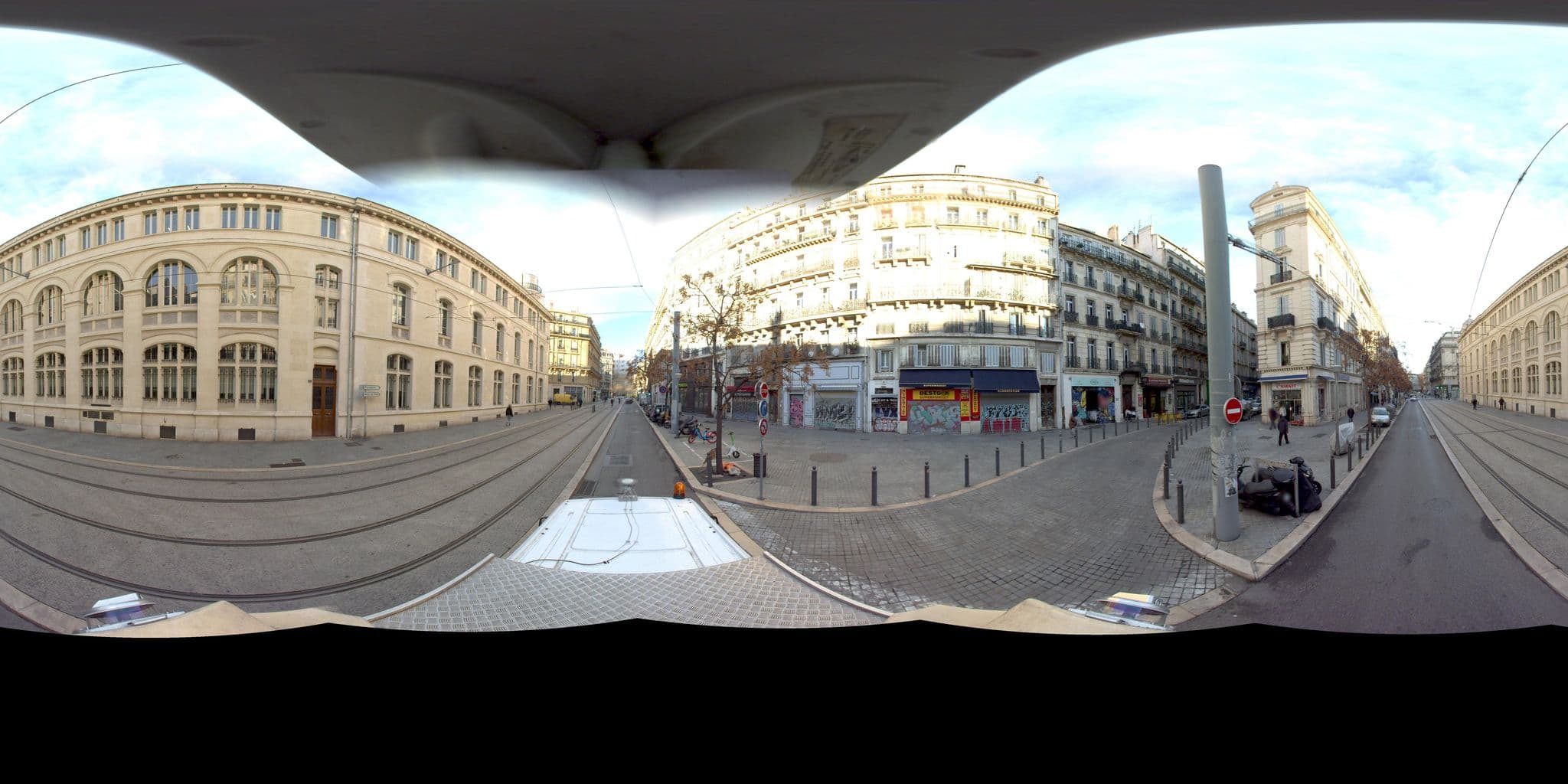 Street view near Ibis Marseille Centre Bourse, Les Grands Carmes — © Suez (CC BY-SA · Mapillary)