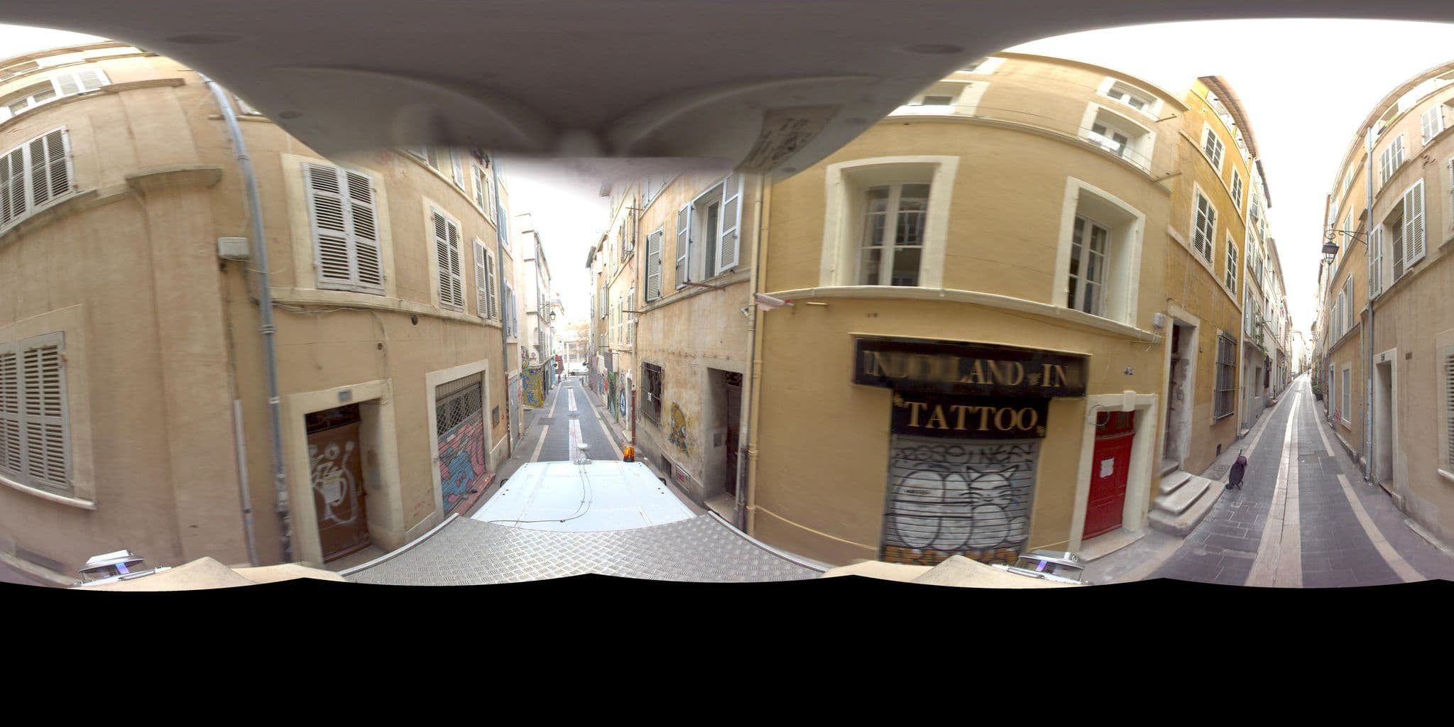 Street view near Le Ô51, Marseille 02 — © Suez (CC BY-SA · Mapillary)
