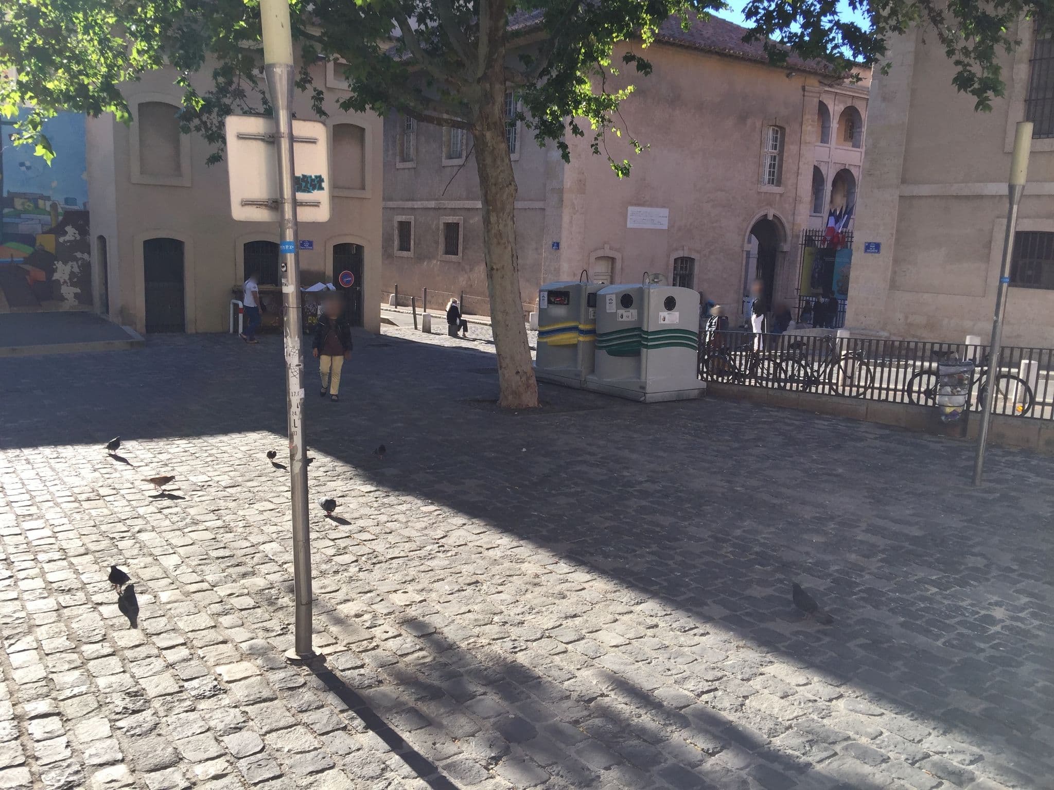 Street view near Le Panier Enchanté, Les Grands Carmes — © xdu (CC BY-SA · Mapillary)