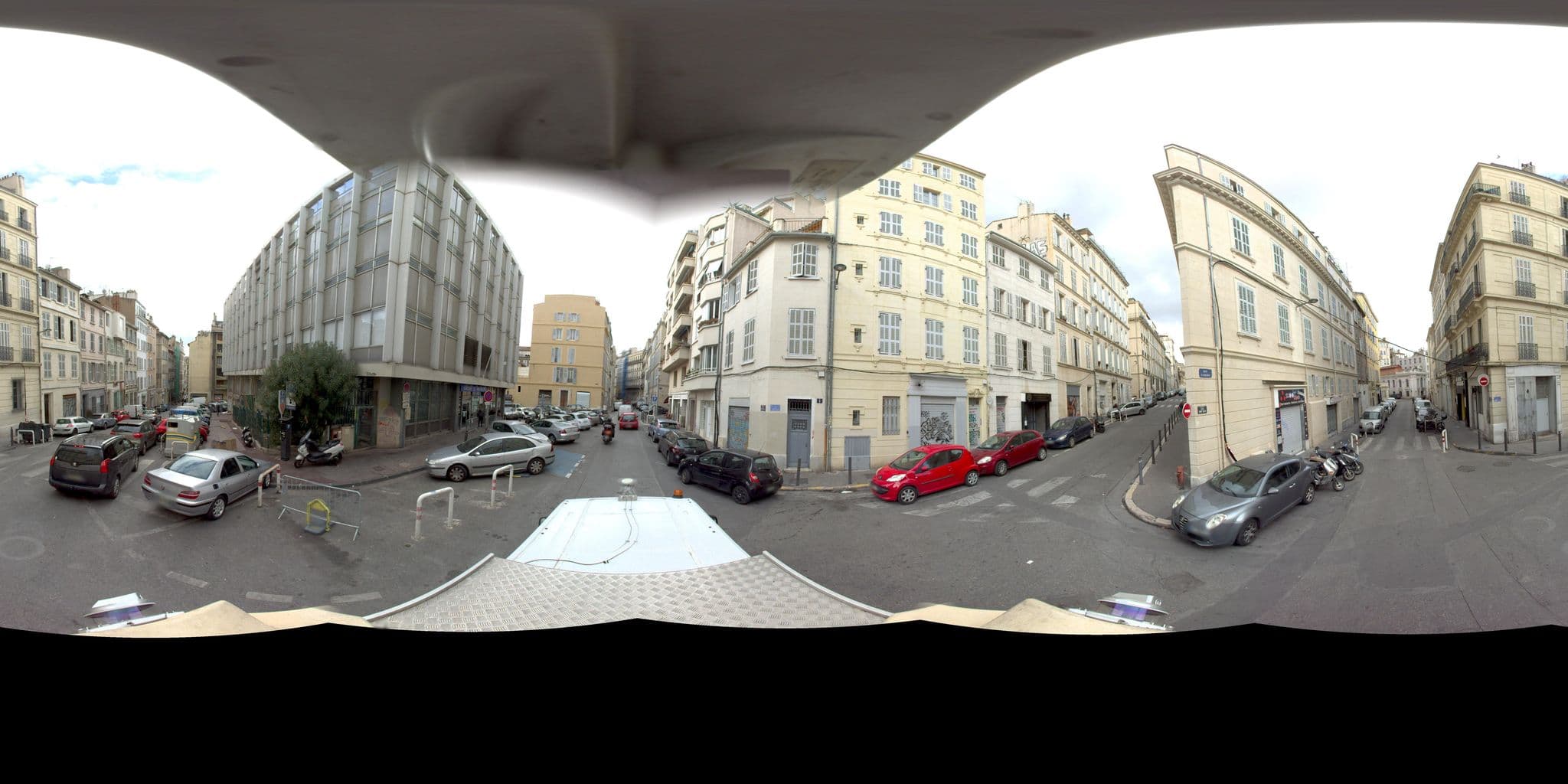 Street view near Alex Hôtel & Spa, Le Chapitre — © Suez (CC BY-SA · Mapillary)