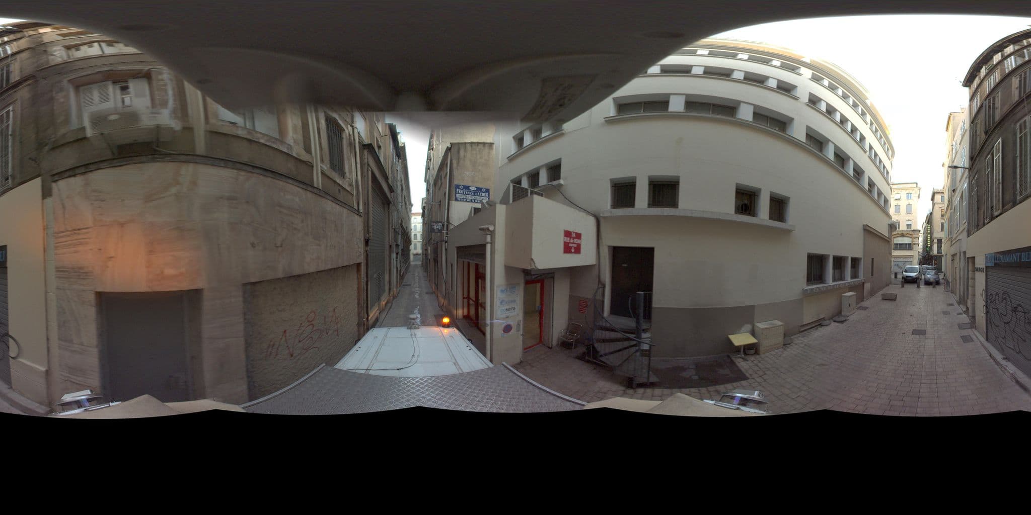 Street view near Rome Et St Pierre Hotel, Noailles — © Suez (CC BY-SA · Mapillary)
