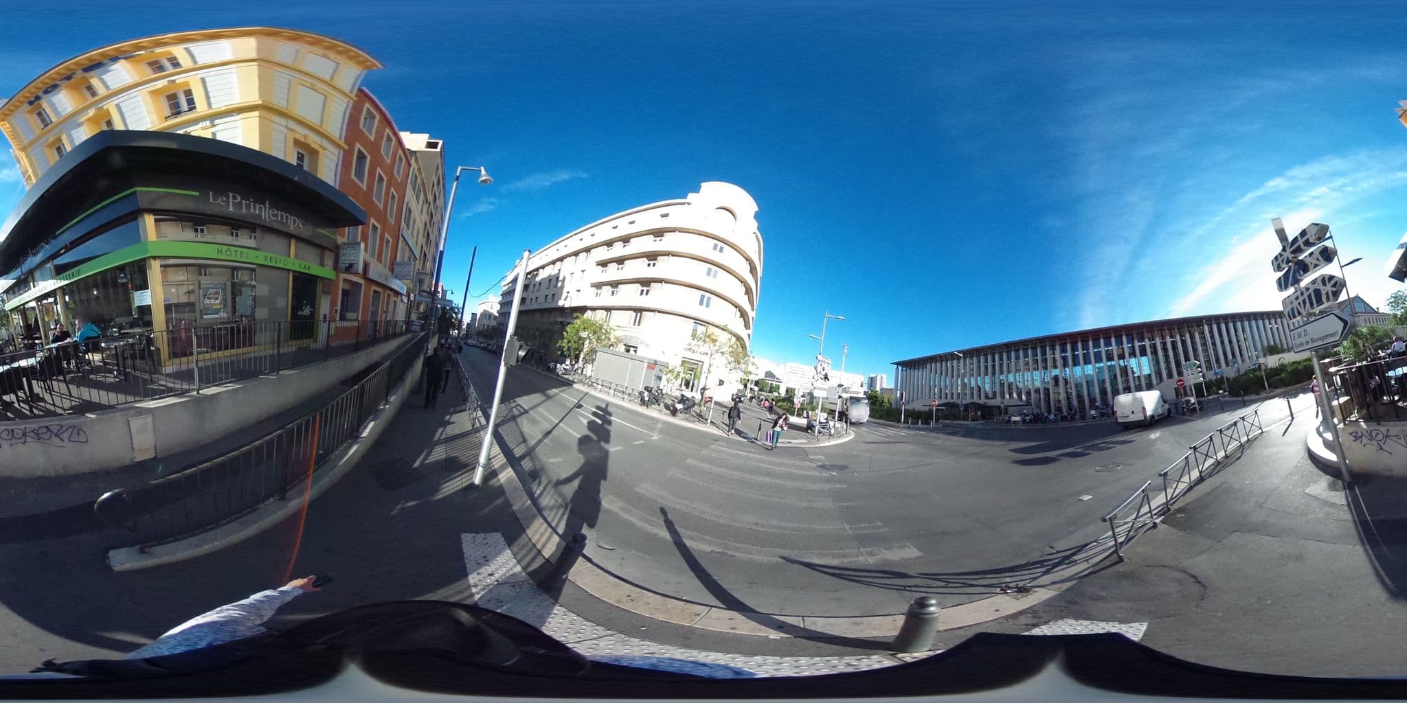 Street view near Les Estudines, Marseille 03 — © zimmy (CC BY-SA · Mapillary)