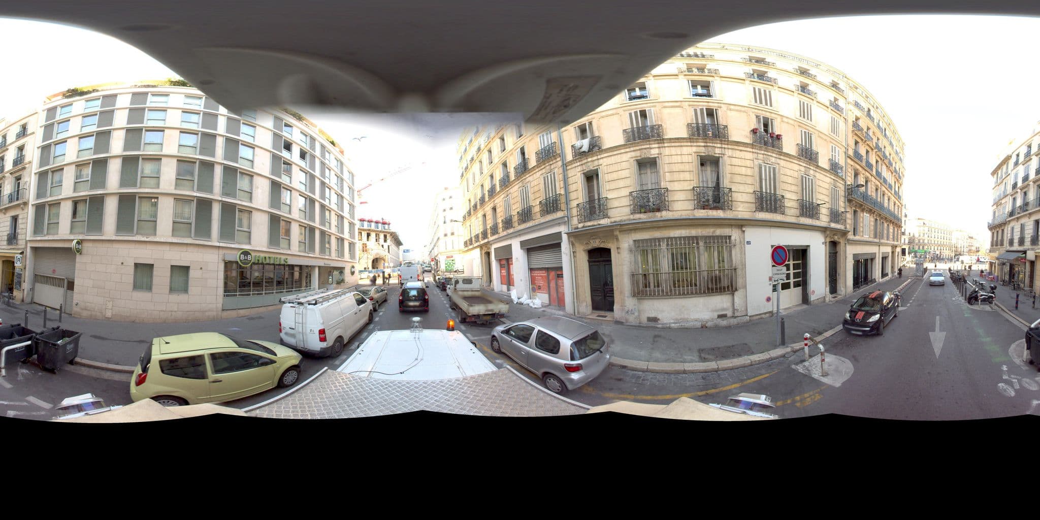 Street view near B&B Marseille Joliette, La Joliette — © Suez (CC BY-SA · Mapillary)