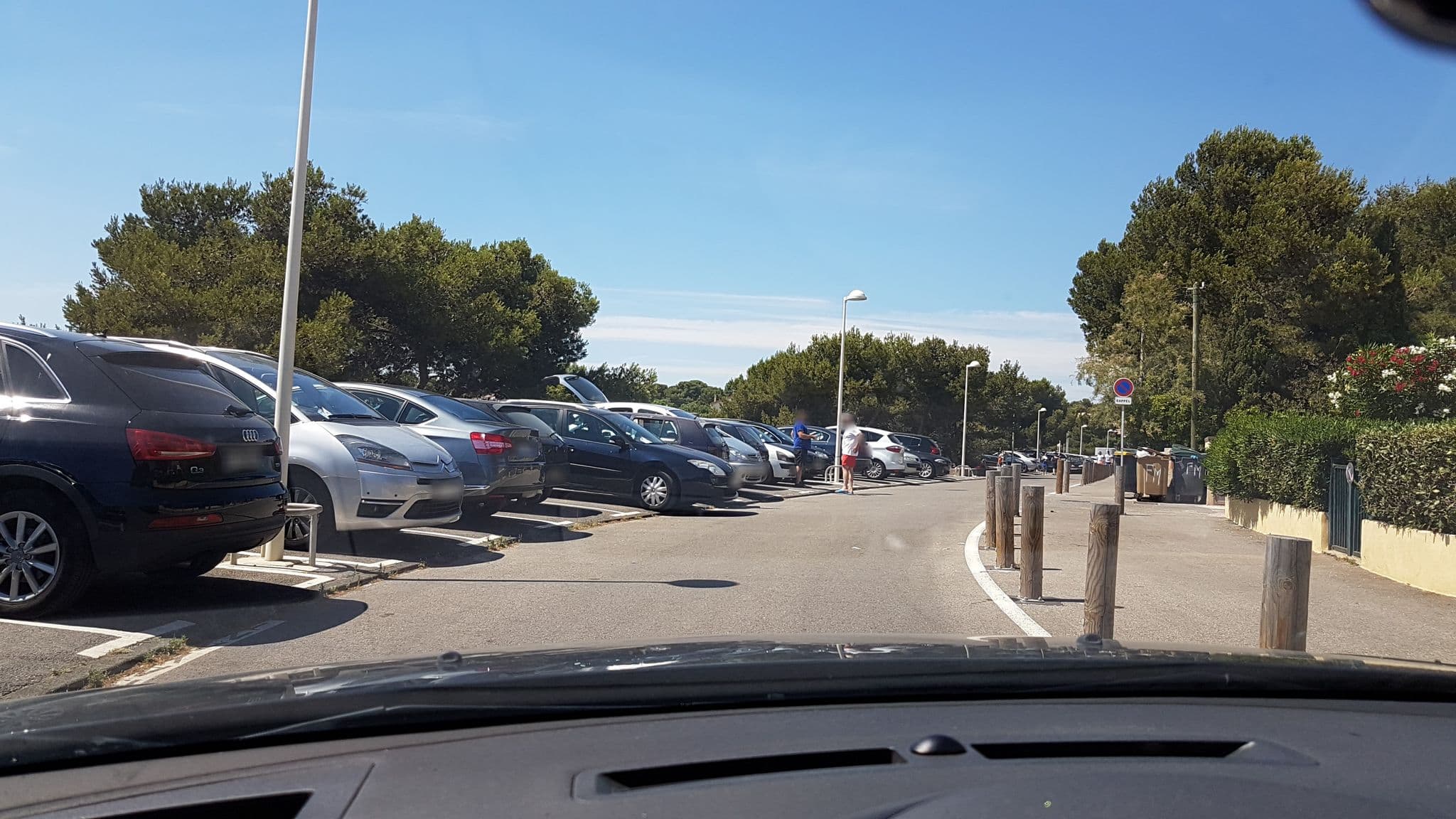 Street view near Les Pieds Dans L'eau, Sausset-les-Pins — © axelf8409 (CC BY-SA · Mapillary)
