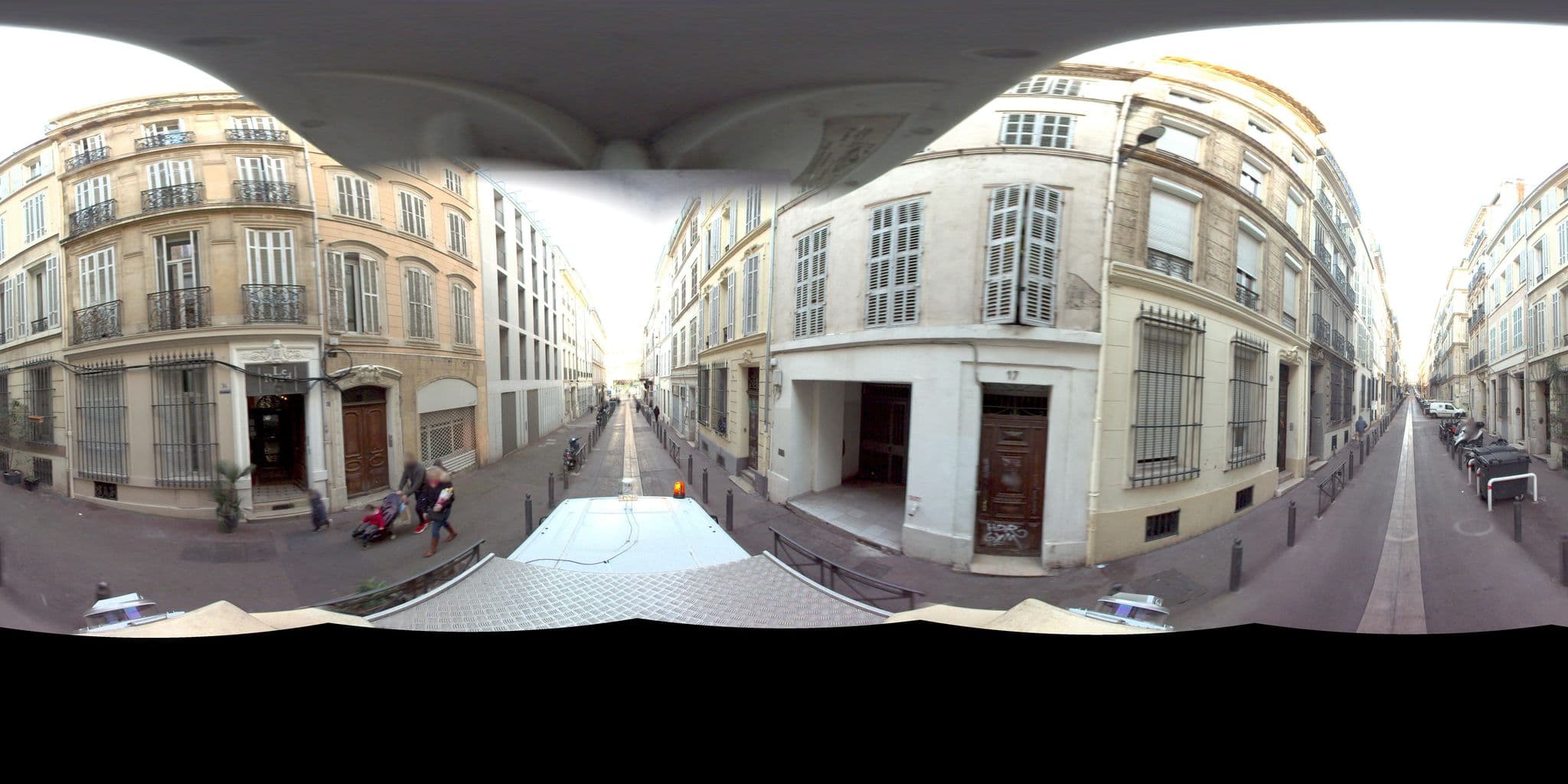 Street view near Hôtel Résidence Apparthotel Odalys Marseille Canebière, Marseille 01 — © Suez (CC BY-SA · Mapillary)