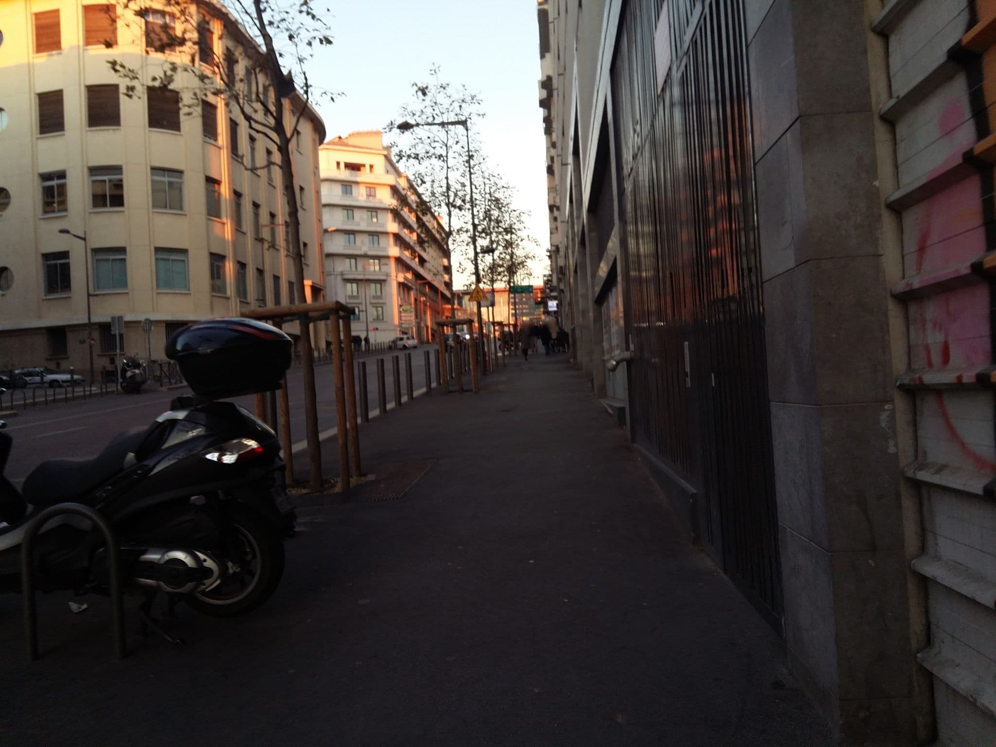 Street view near Residhome Marseille Saint-Charles, Marseille 03 — © zimmy (CC BY-SA · Mapillary)