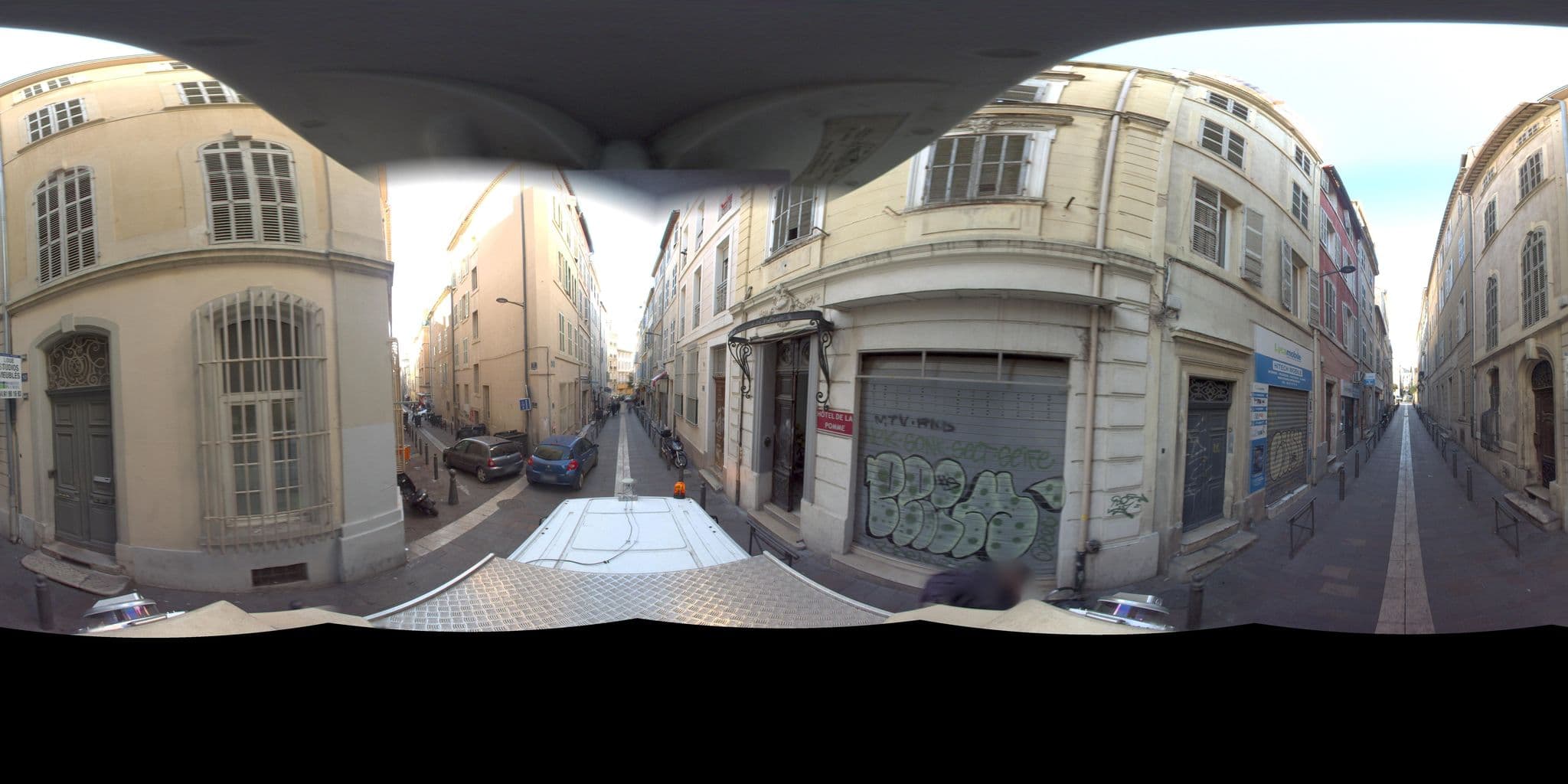 Street view near Hotel Pomme, Belsunce — © Suez (CC BY-SA · Mapillary)