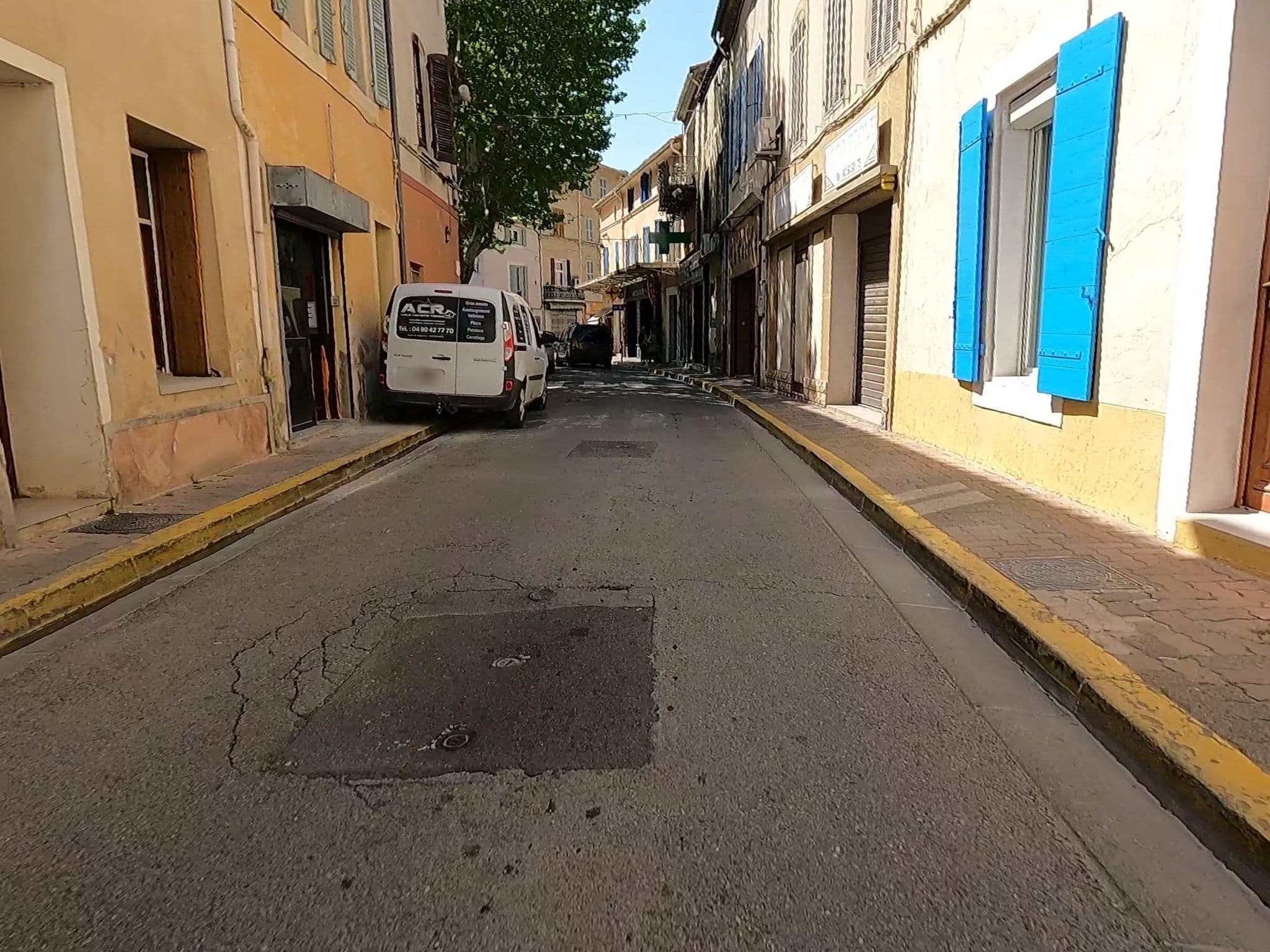 Street view near Restaurant la Digue Saint-Chamas, Saint-Chamas — © voyage-hors-saison (CC BY-SA · Mapillary)
