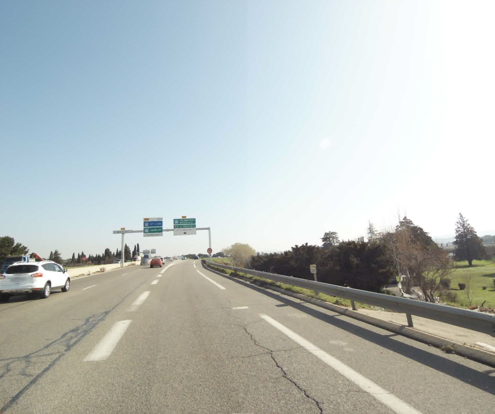 Street view near Novotel Aéroport Marseille, Saint-Victoret — © sogefi (CC BY-SA · Mapillary)
