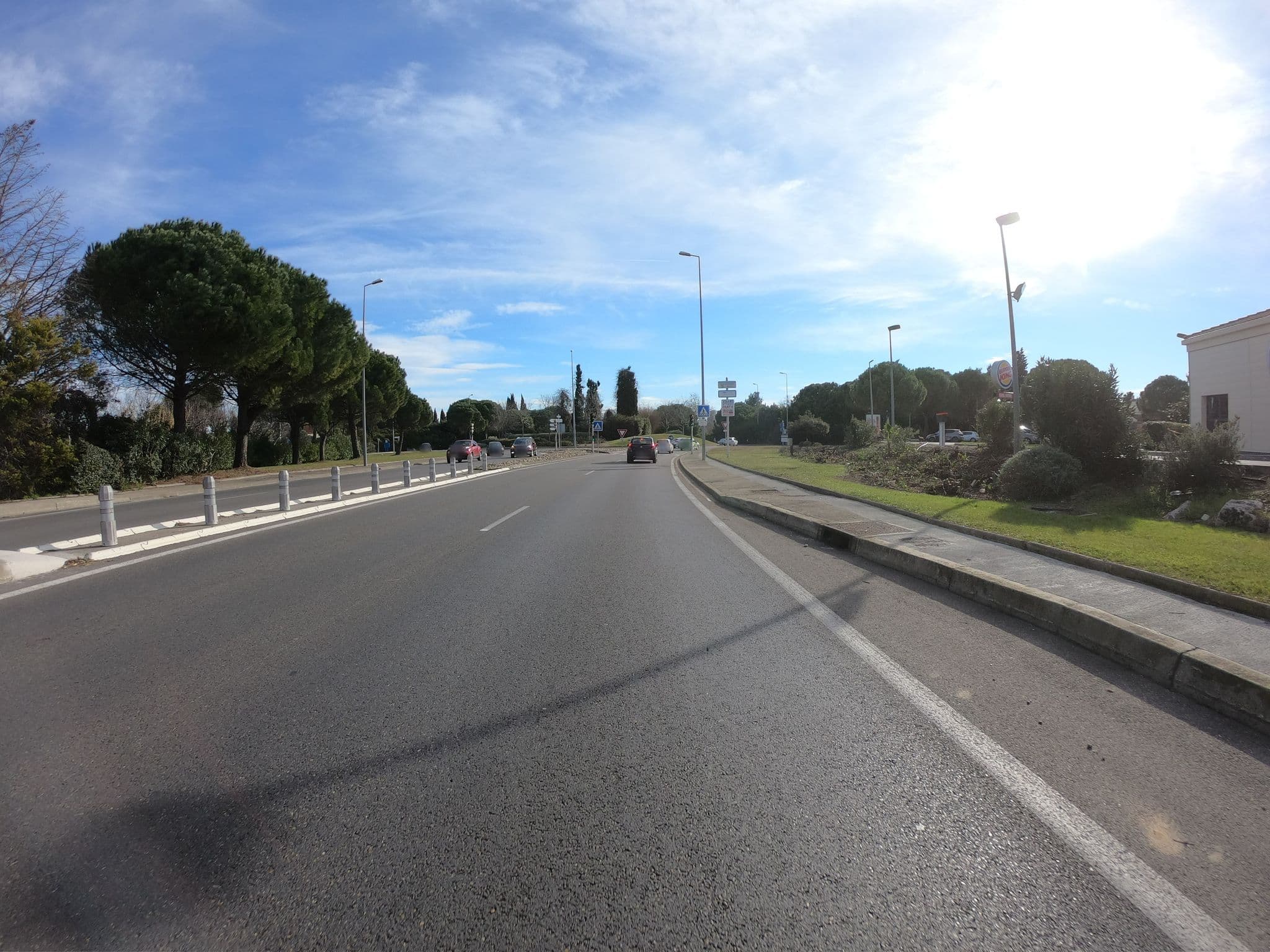 Street view near Le Walhalla, Martigues — © joostjakob (CC BY-SA · Mapillary)