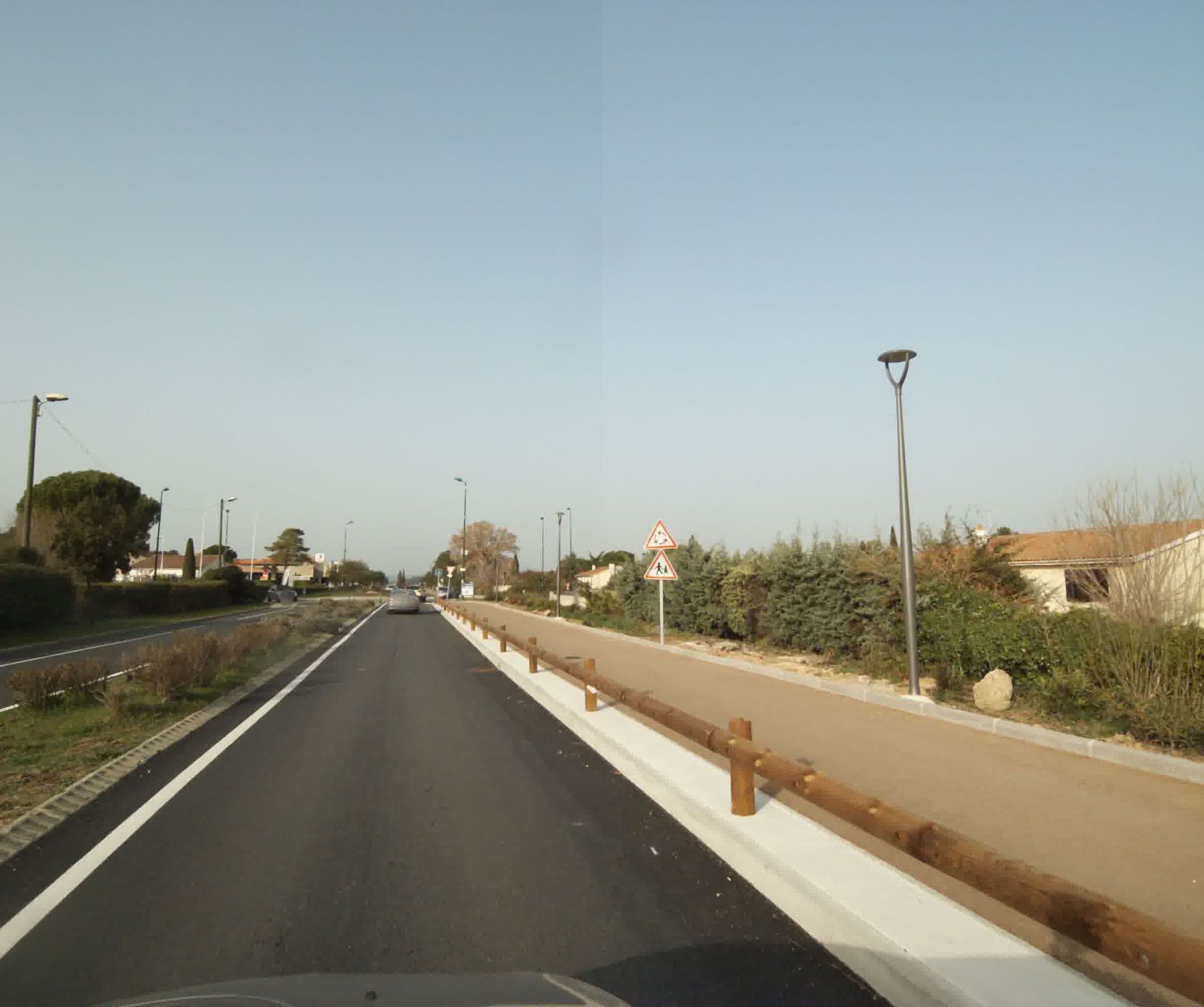 Street view near Cabries Golf Developpement, Cabriès — © sogefi (CC BY-SA · Mapillary)