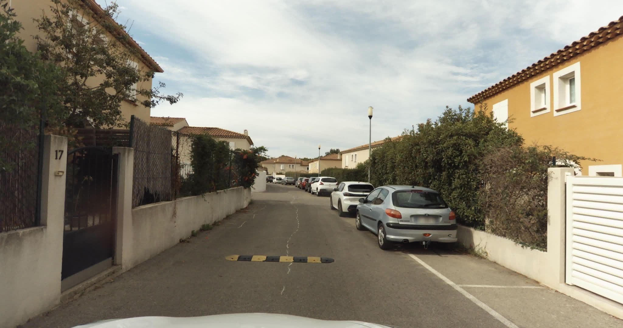 Street view near maquis et mer, Miramas — © sogefi (CC BY-SA · Mapillary)