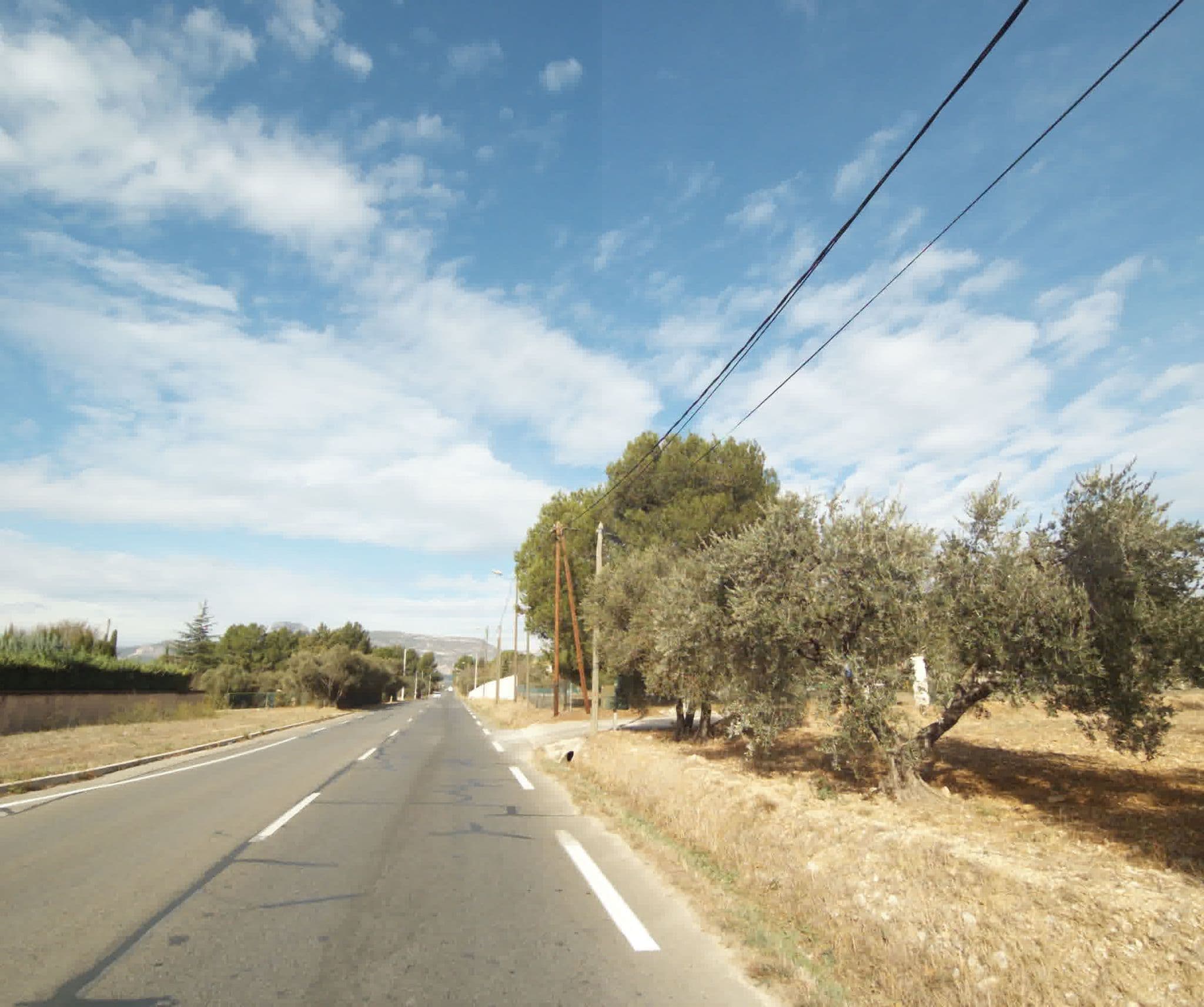 Street view near Les Bartavelles, Gémenos — © sogefi (CC BY-SA · Mapillary)