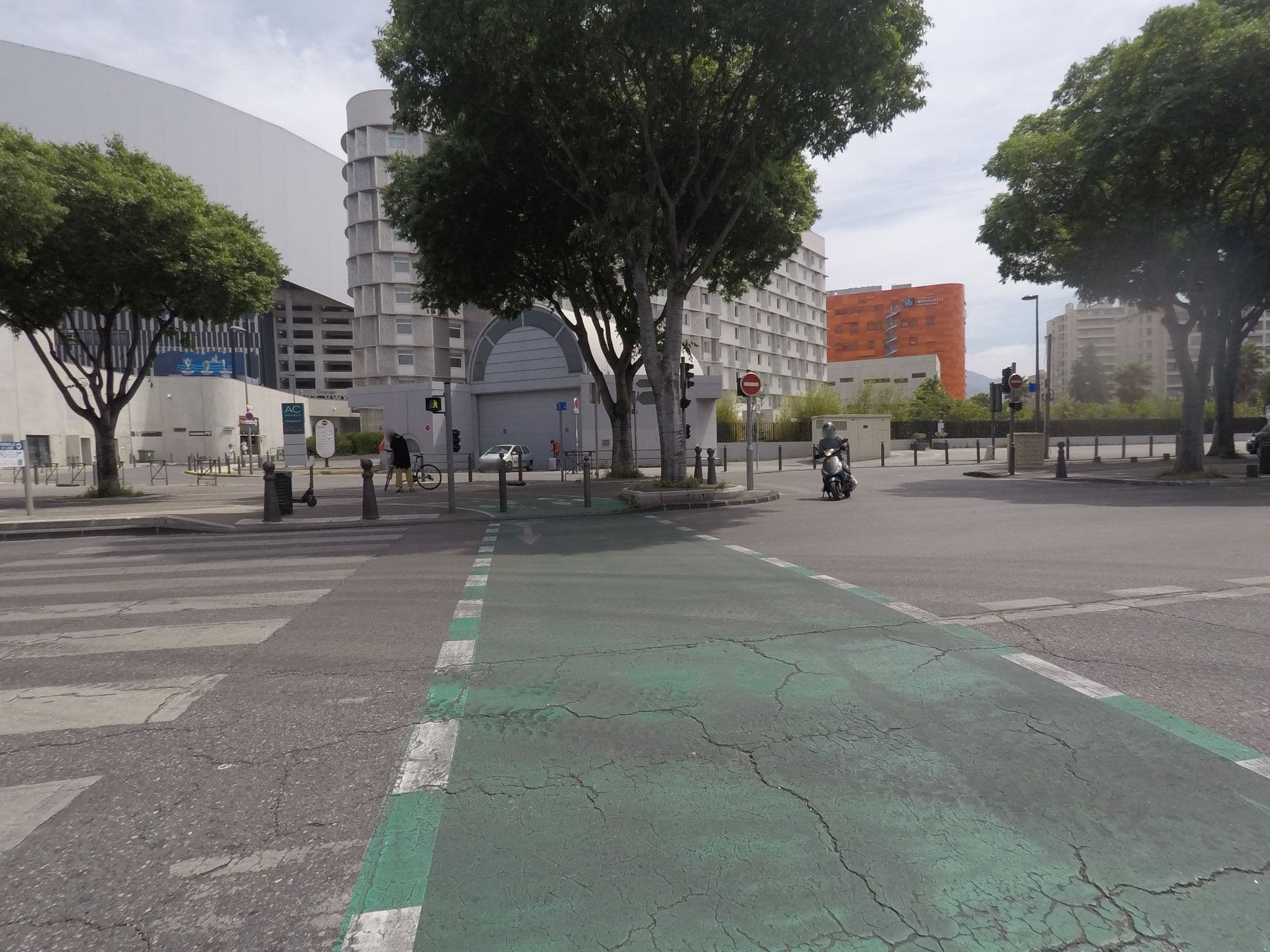 Street view near AC Hotel Marseille, Saint-Giniez — © xdu (CC BY-SA · Mapillary)