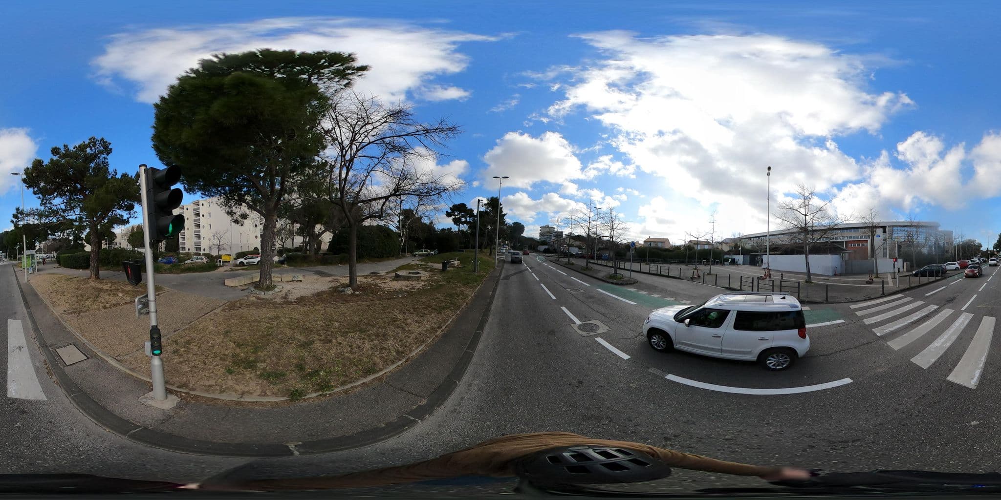 Street view near CFA Public Bonneveine, Mazargues — © geovelo (CC BY-SA · Mapillary)