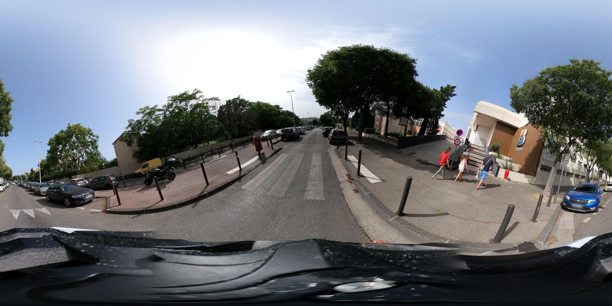 Street view near Best Western Marseille Bonneveine Prado, Bonneveine — © simon_geovelo (CC BY-SA · Mapillary)