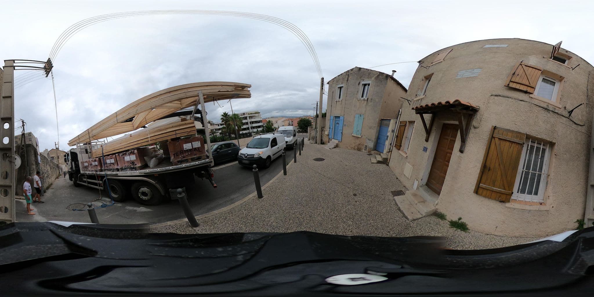 Street view near The Crew House la Ciotat, La Ciotat — © simon_geovelo (CC BY-SA · Mapillary)
