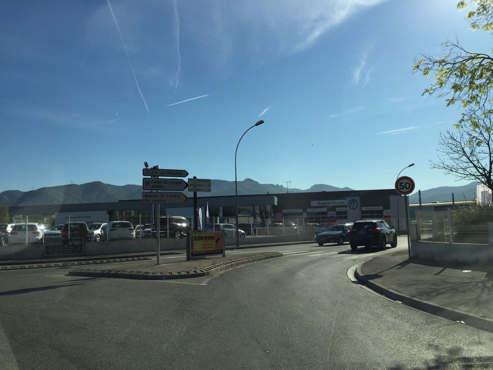 Street view near The Originals City, Hôtel Le Relais d'Aubagne (Inter-Hotel), Aubagne — © zimmy (CC BY-SA · Mapillary)