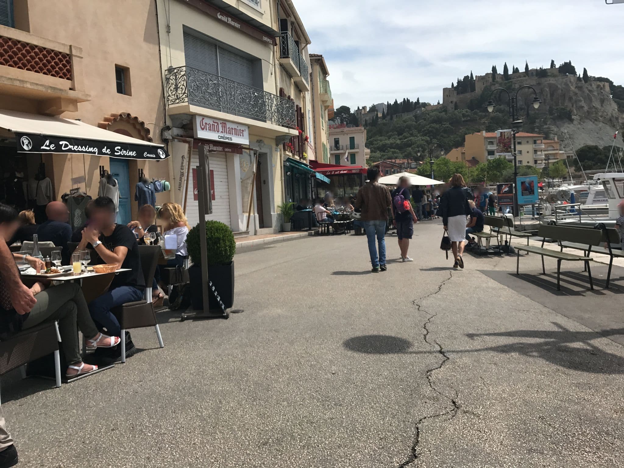 Street view near Appart Port Cassis Village Parking, Cassis — © thepriben (CC BY-SA · Mapillary)