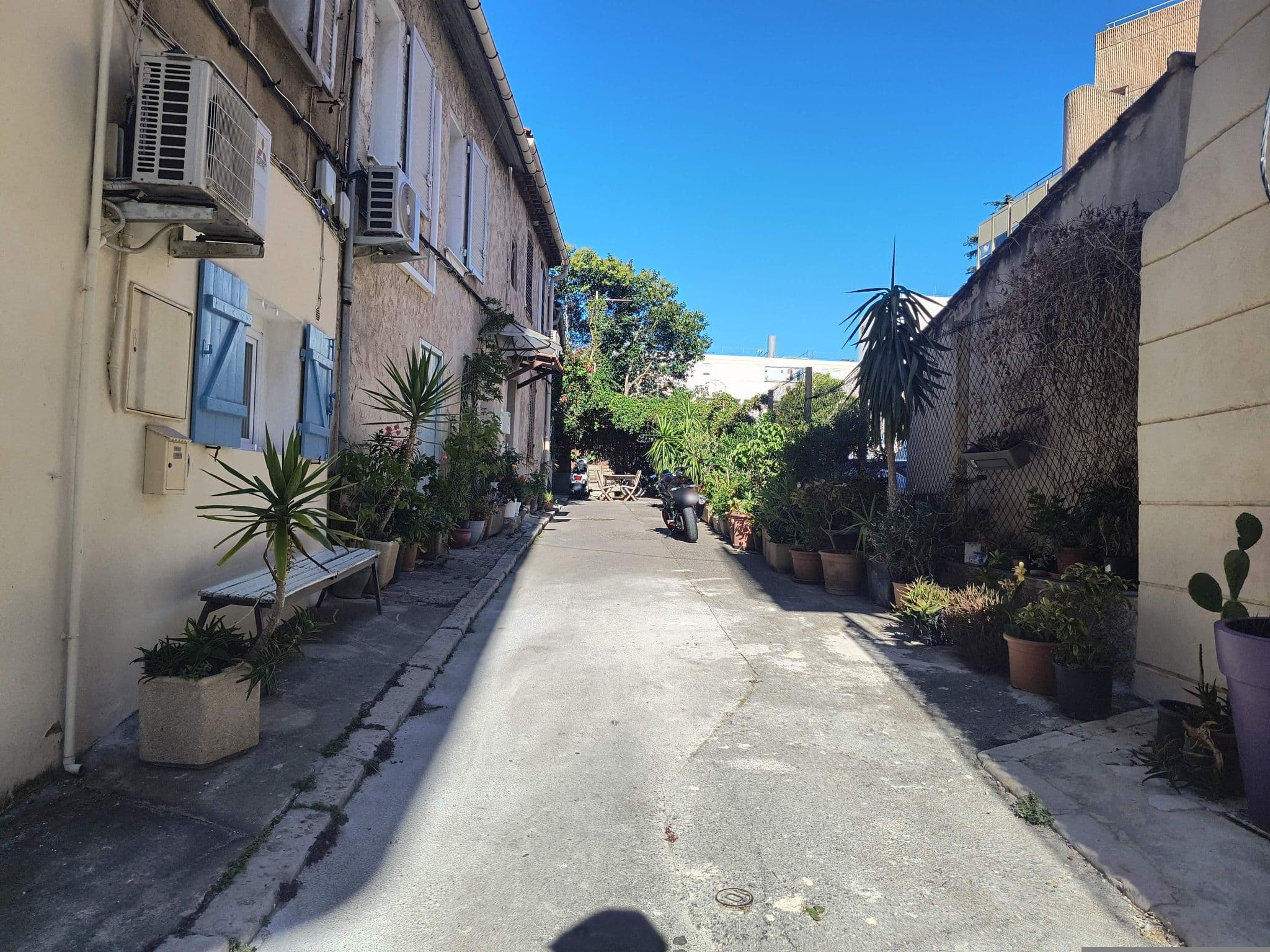 Street view near Elsa., La Ciotat — © mapeadora (CC BY-SA · Mapillary)