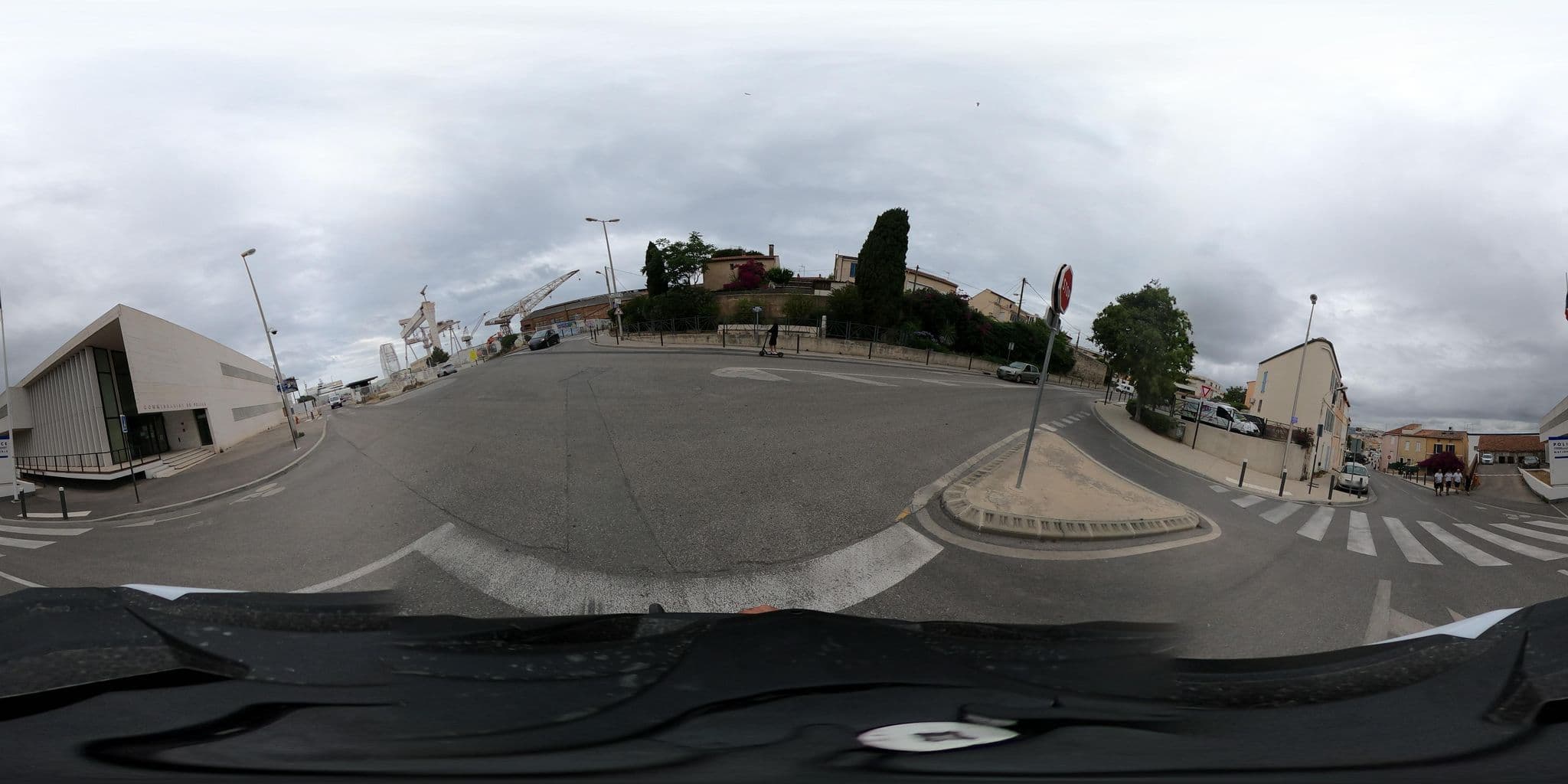 Street view near Studio Idéalement Placé, La Ciotat — © simon_geovelo (CC BY-SA · Mapillary)