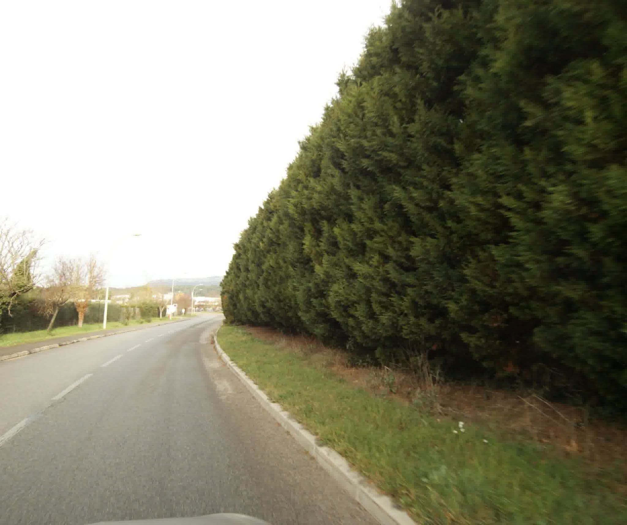 Street view near Déjeuner sous l'Arbre, Rousset — © sogefi (CC BY-SA · Mapillary)