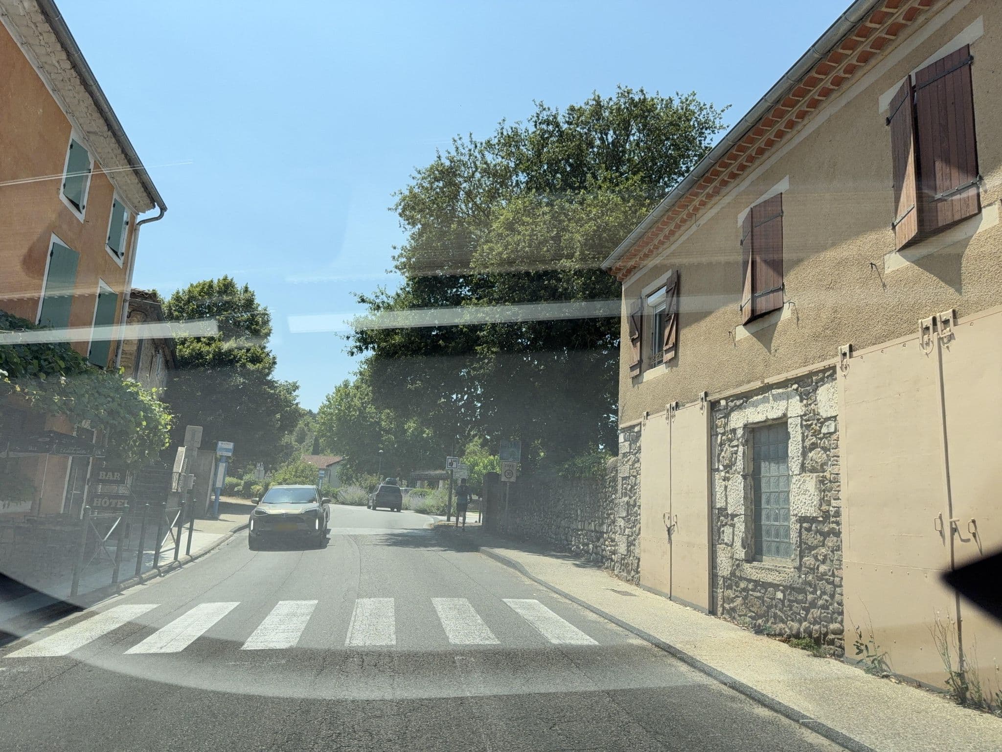Street view near Hotel des Sites, Vallon-Pont-d'Arc — © ottor (CC BY-SA · Mapillary)