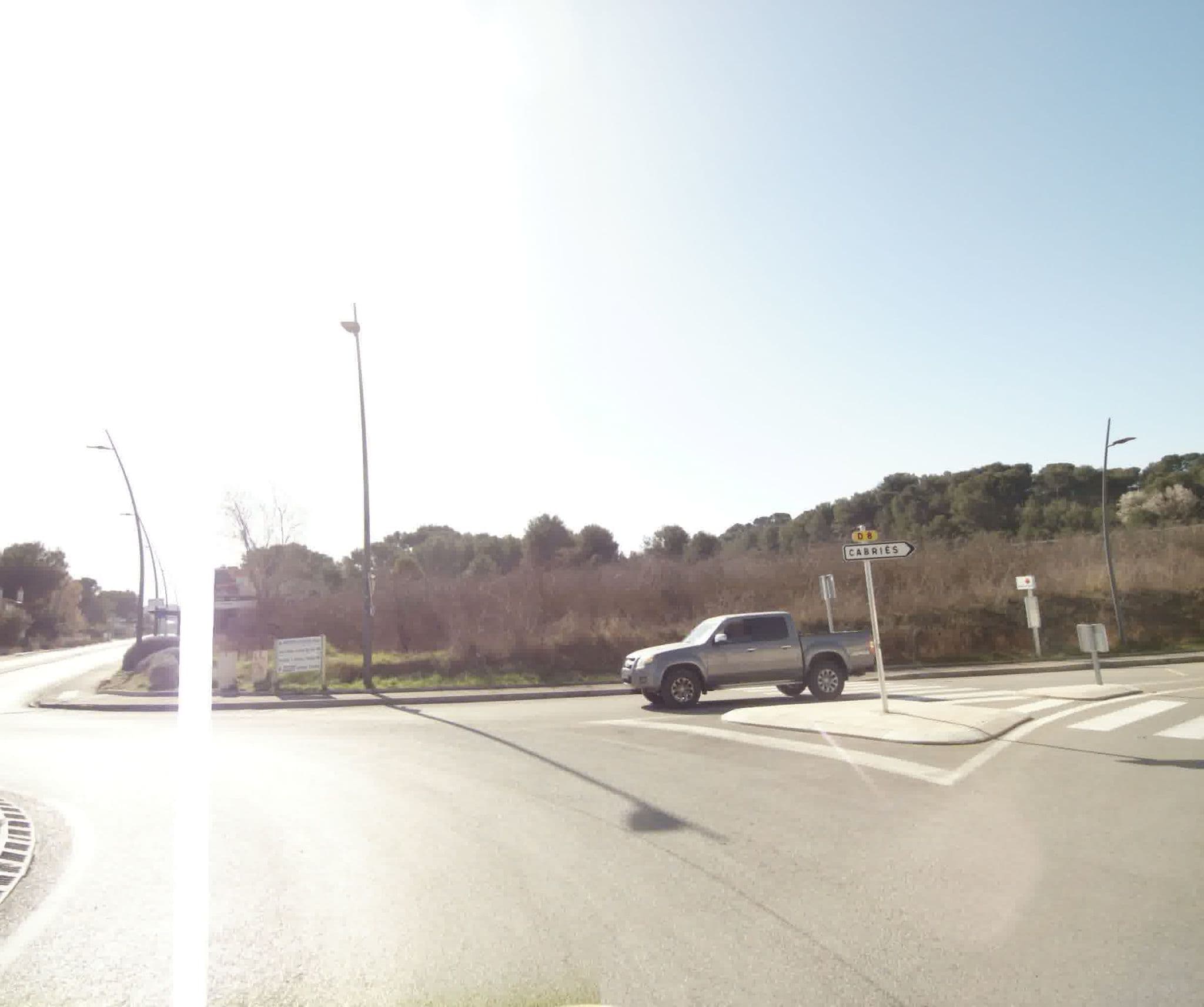 Street view near Auberge des Muriers, Cabriès — © sogefi (CC BY-SA · Mapillary)