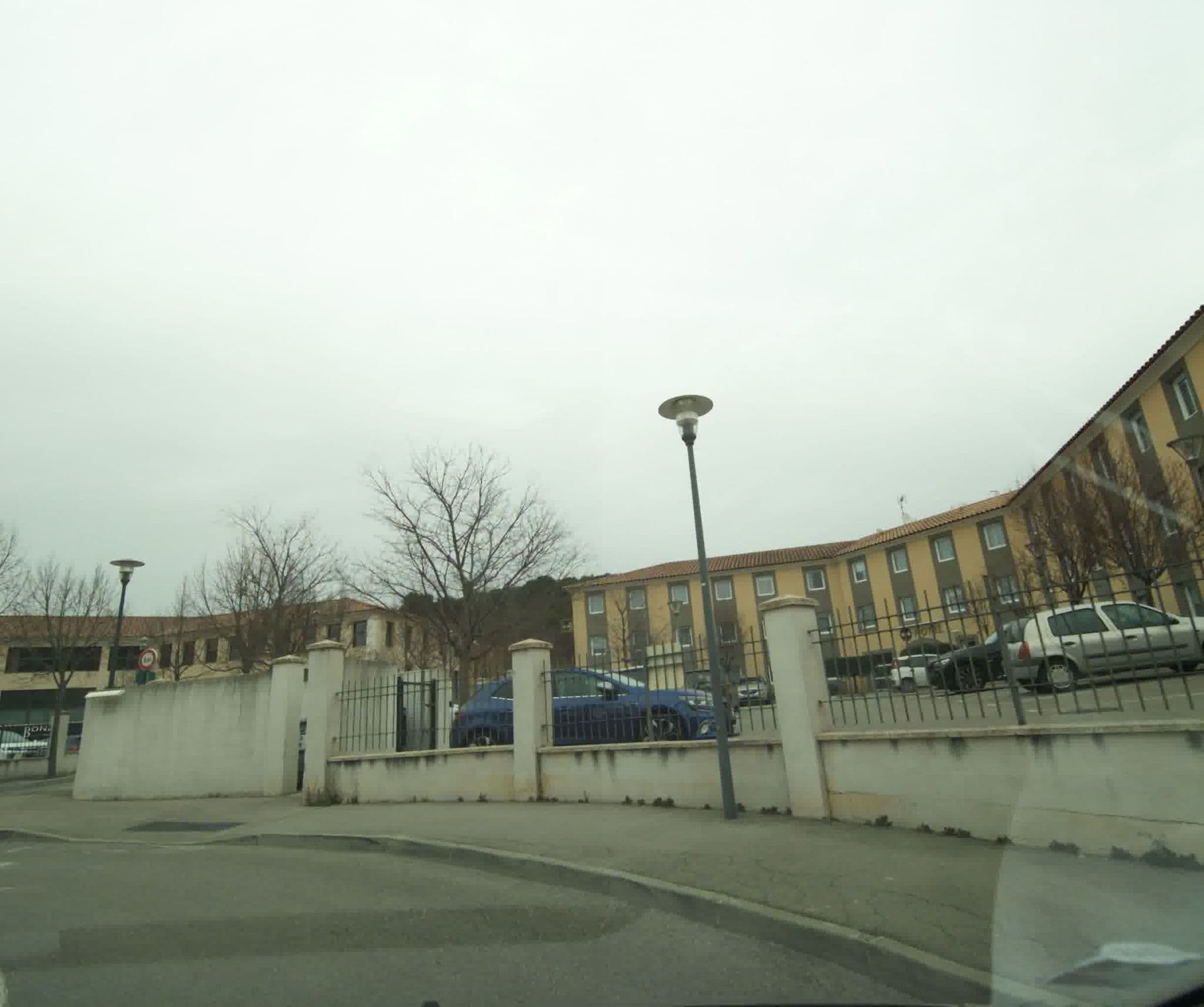 Street view near B&B Le Tholonet, Le Tholonet — © sogefi (CC BY-SA · Mapillary)