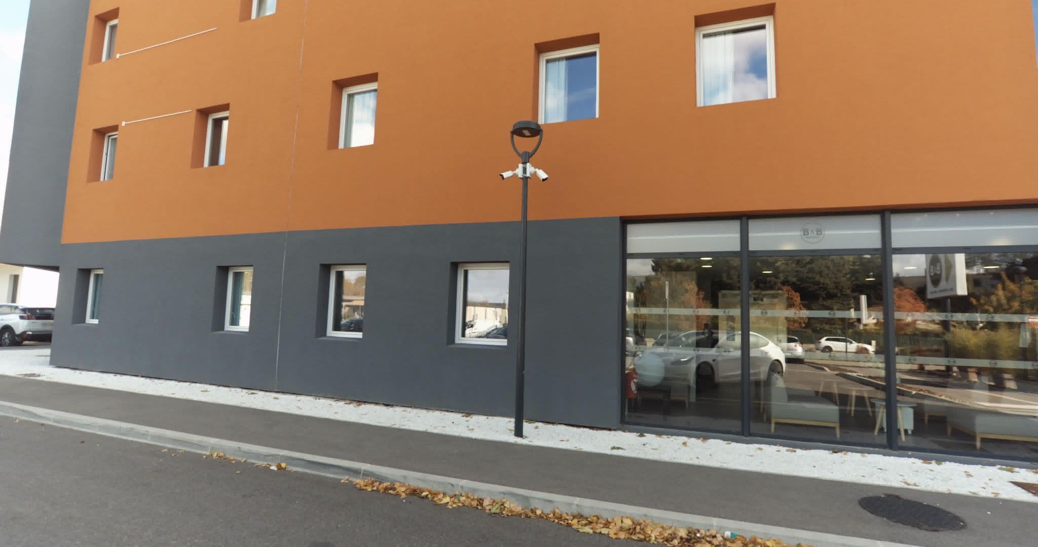 Street view near B&B HOTEL, Venelles — © sogefi (CC BY-SA · Mapillary)