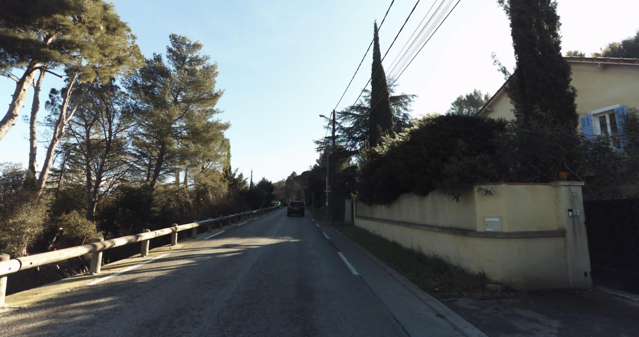 Street view near villa valbelle, Meyreuil — © sogefi (CC BY-SA · Mapillary)
