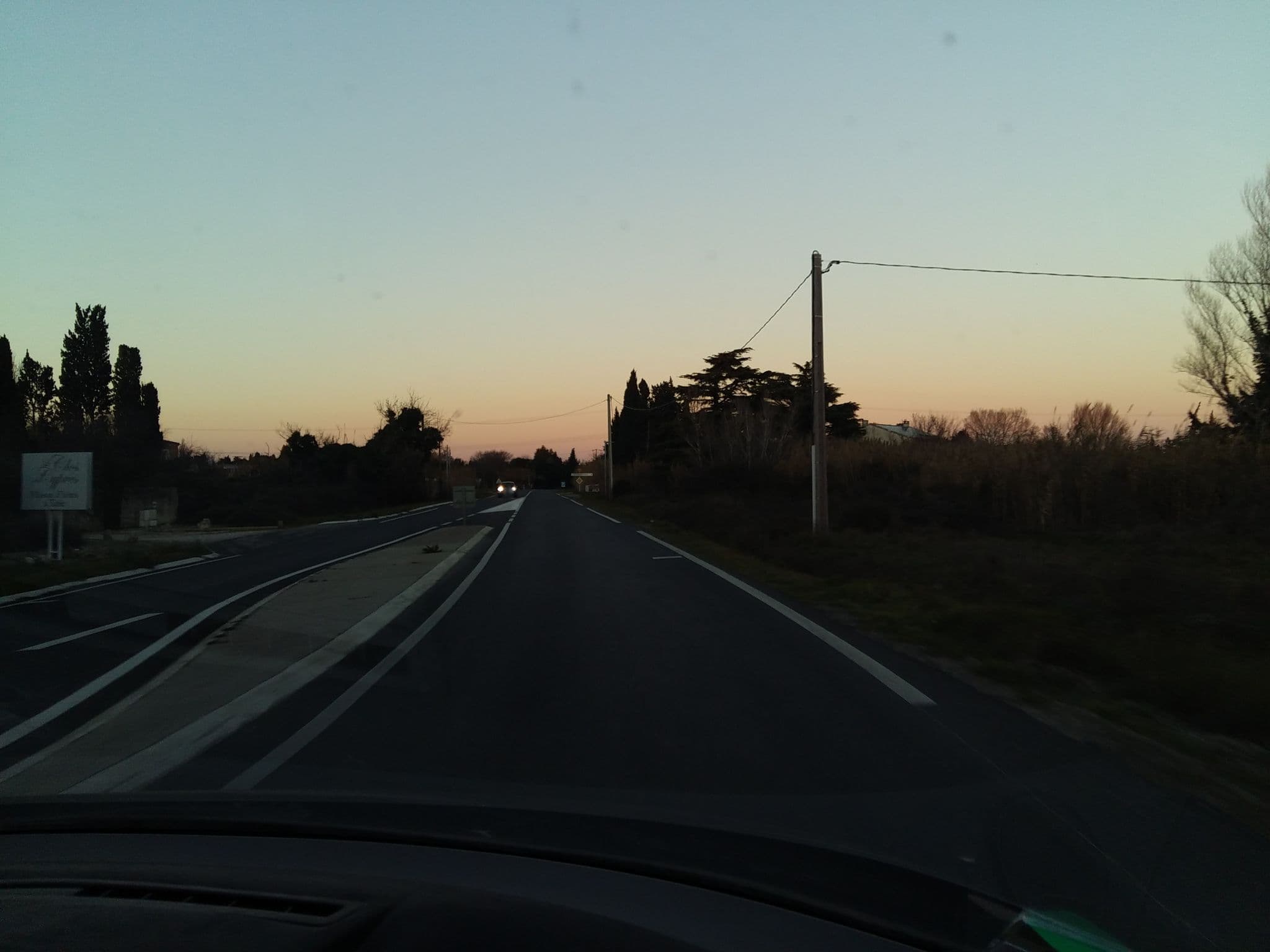 Street view near LE CLOS DES CYPRES, Graveson — © zimmy (CC BY-SA · Mapillary)