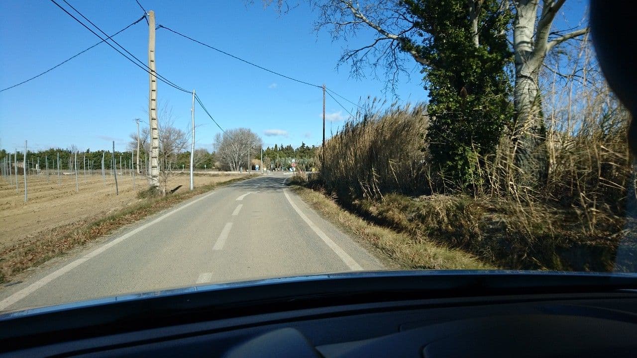 Street view near Mas Saint Julien Chambres d'Hôtes Luberon, L'Isle-sur-la-Sorgue — © pol21 (CC BY-SA · Mapillary)