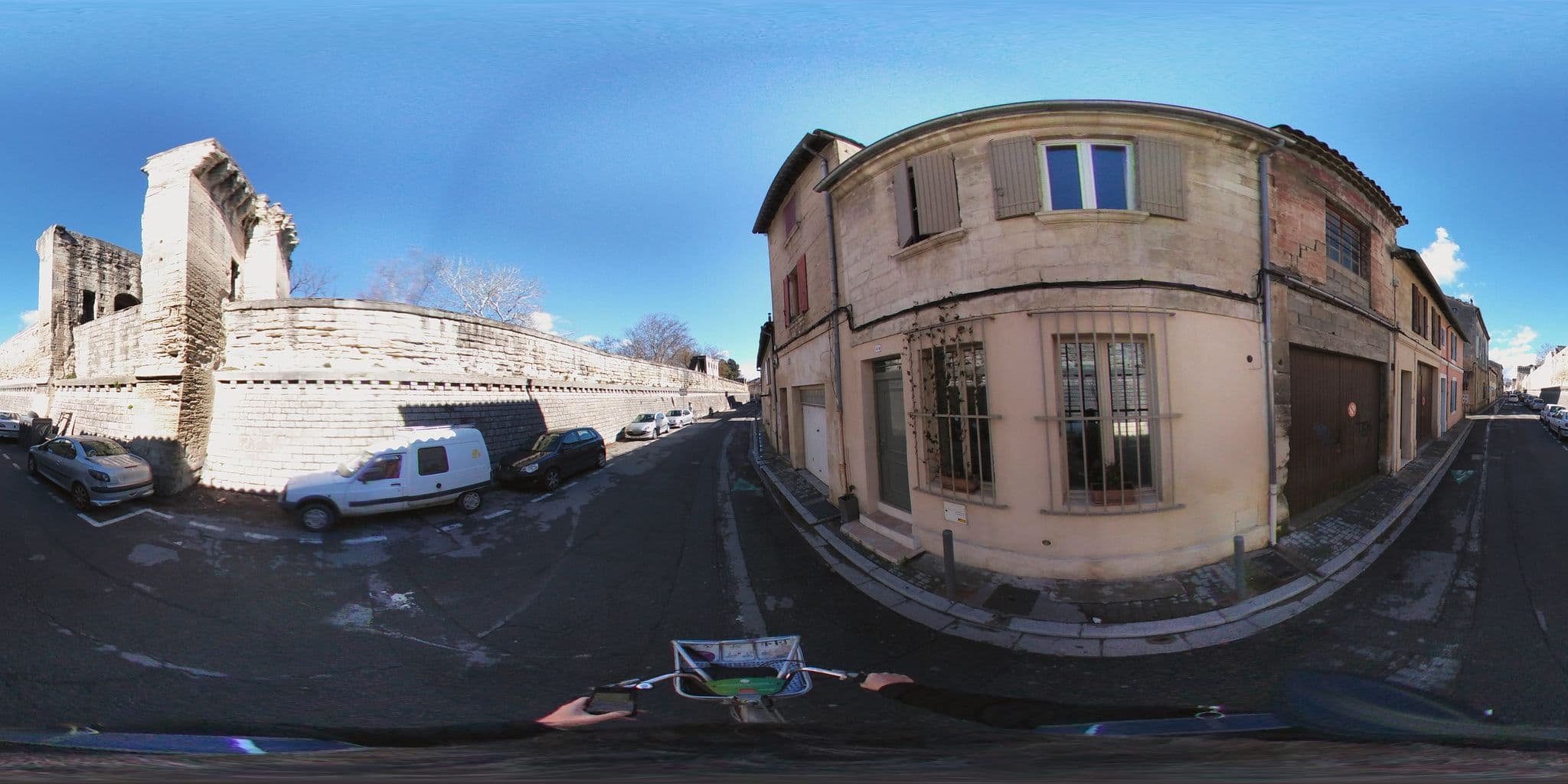 Street view near Le logis de la tour, Avignon — © zimmy (CC BY-SA · Mapillary)