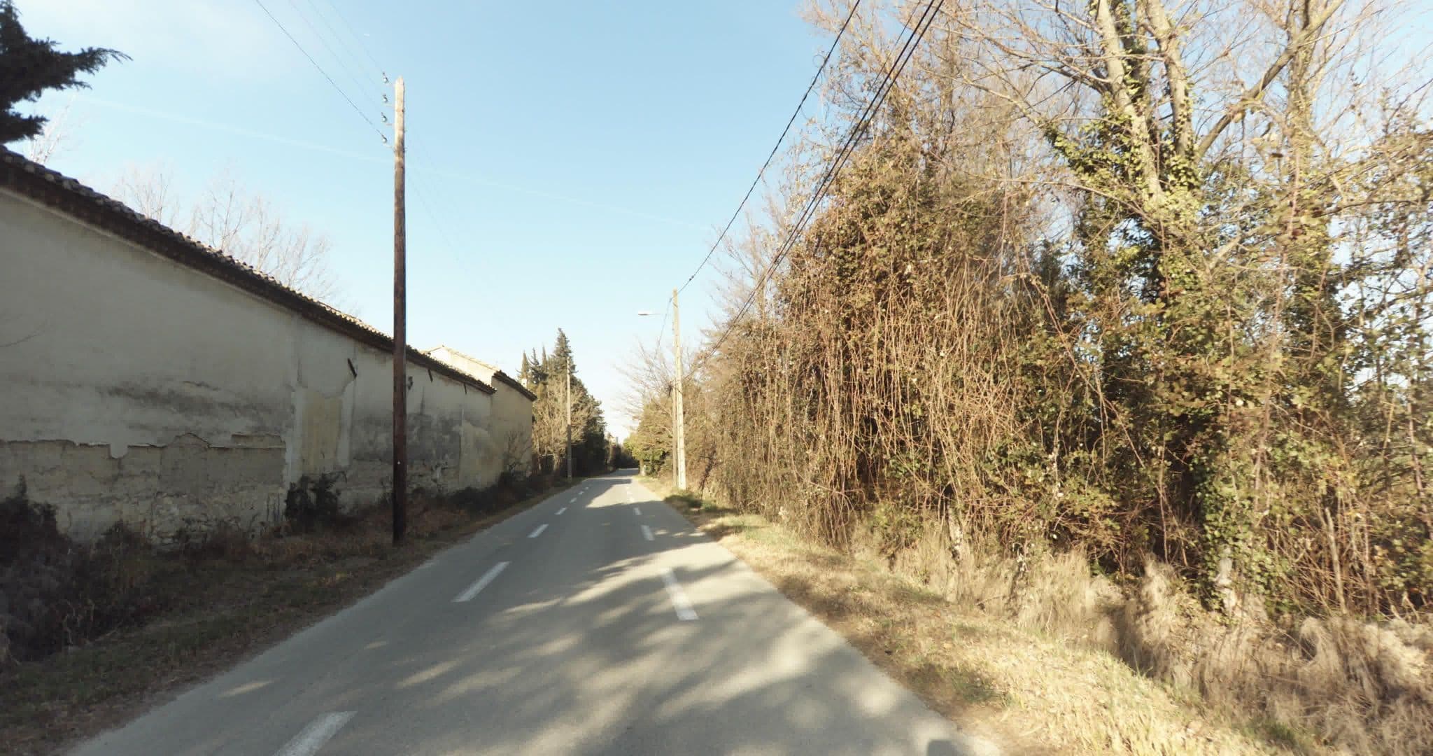 Street view near Bastide Valentine, Montfavet — © sogefi (CC BY-SA · Mapillary)