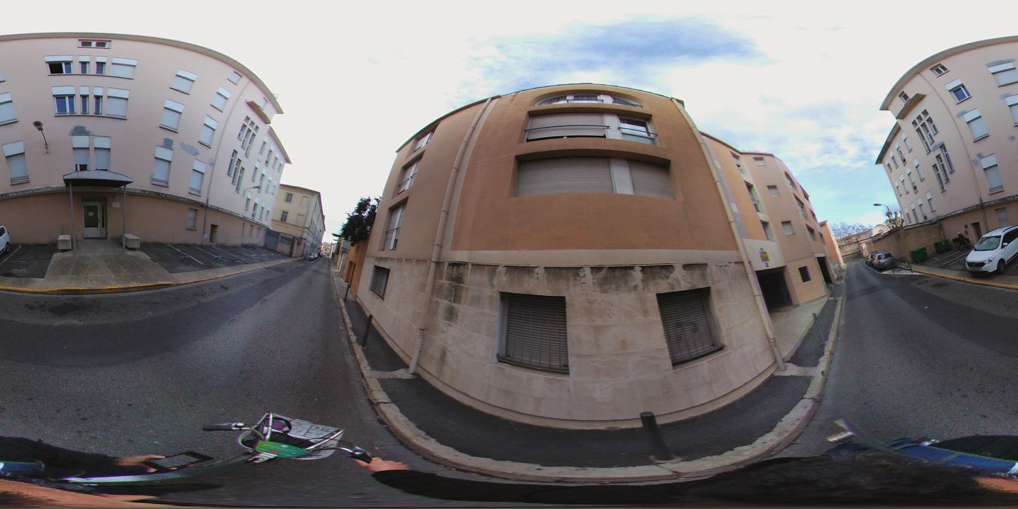 Street view near La Garidelle, Avignon — © zimmy (CC BY-SA · Mapillary)