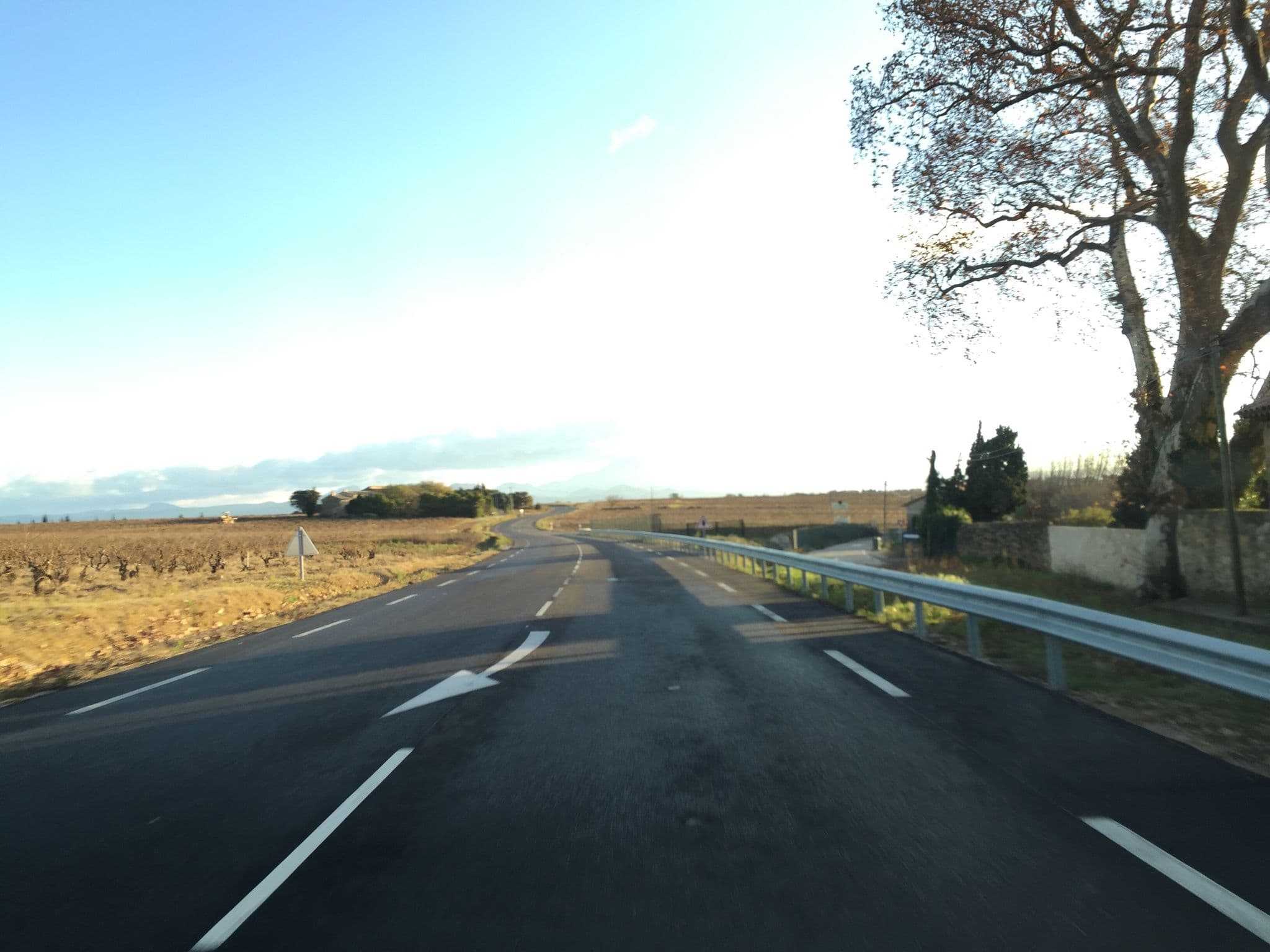 Street view near Le Mas Du Puits, Courthézon — © zimmy (CC BY-SA · Mapillary)