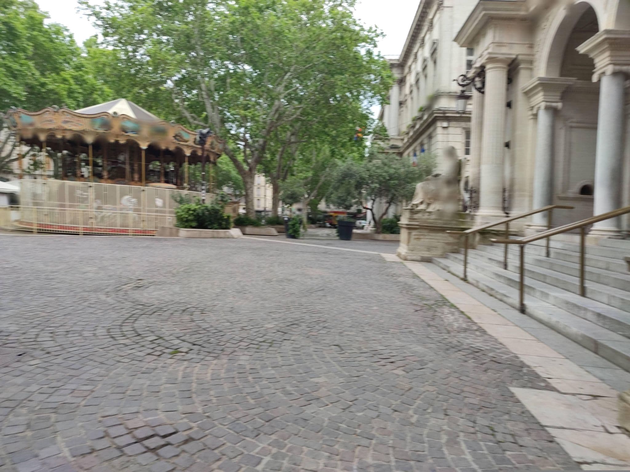 Street view near Avignon, Avignon — © zimmy (CC BY-SA · Mapillary)