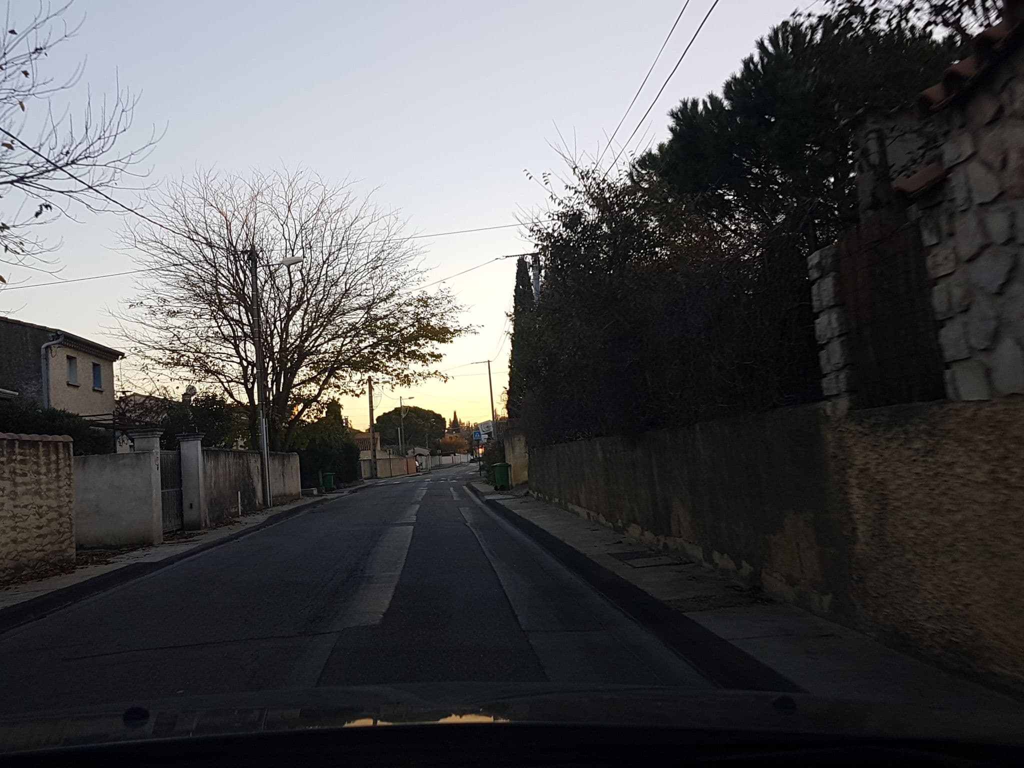 Street view near Le Grand Avignon, Vedène — © axelf8409 (CC BY-SA · Mapillary)