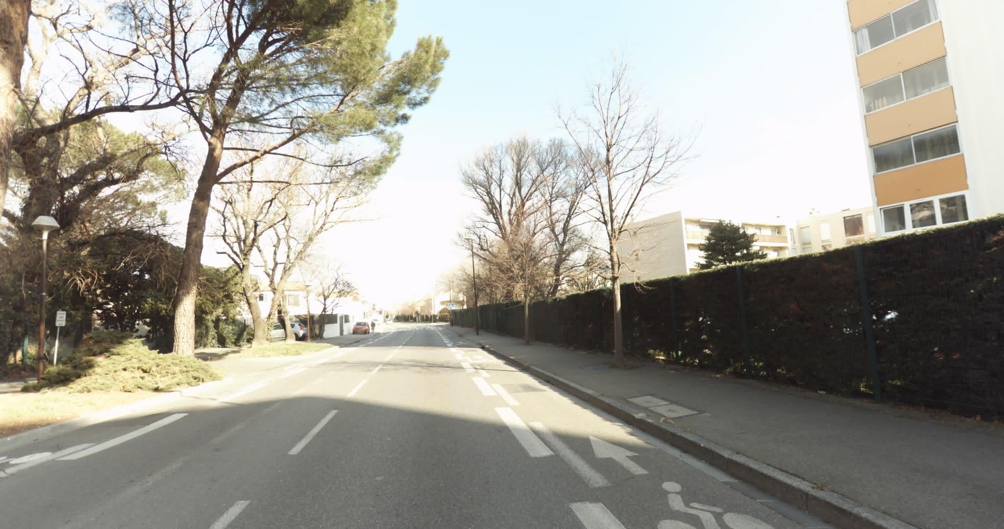 Street view near Le 82 Appartement, Avignon — © sogefi (CC BY-SA · Mapillary)