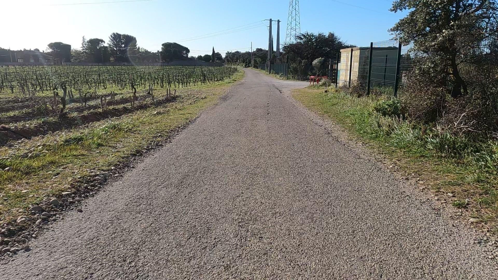 Street view near Coucoo Les Grands Cépages, Sorgues — © SIG_2-SORGUESDUCOMTAT (CC BY-SA · Mapillary)