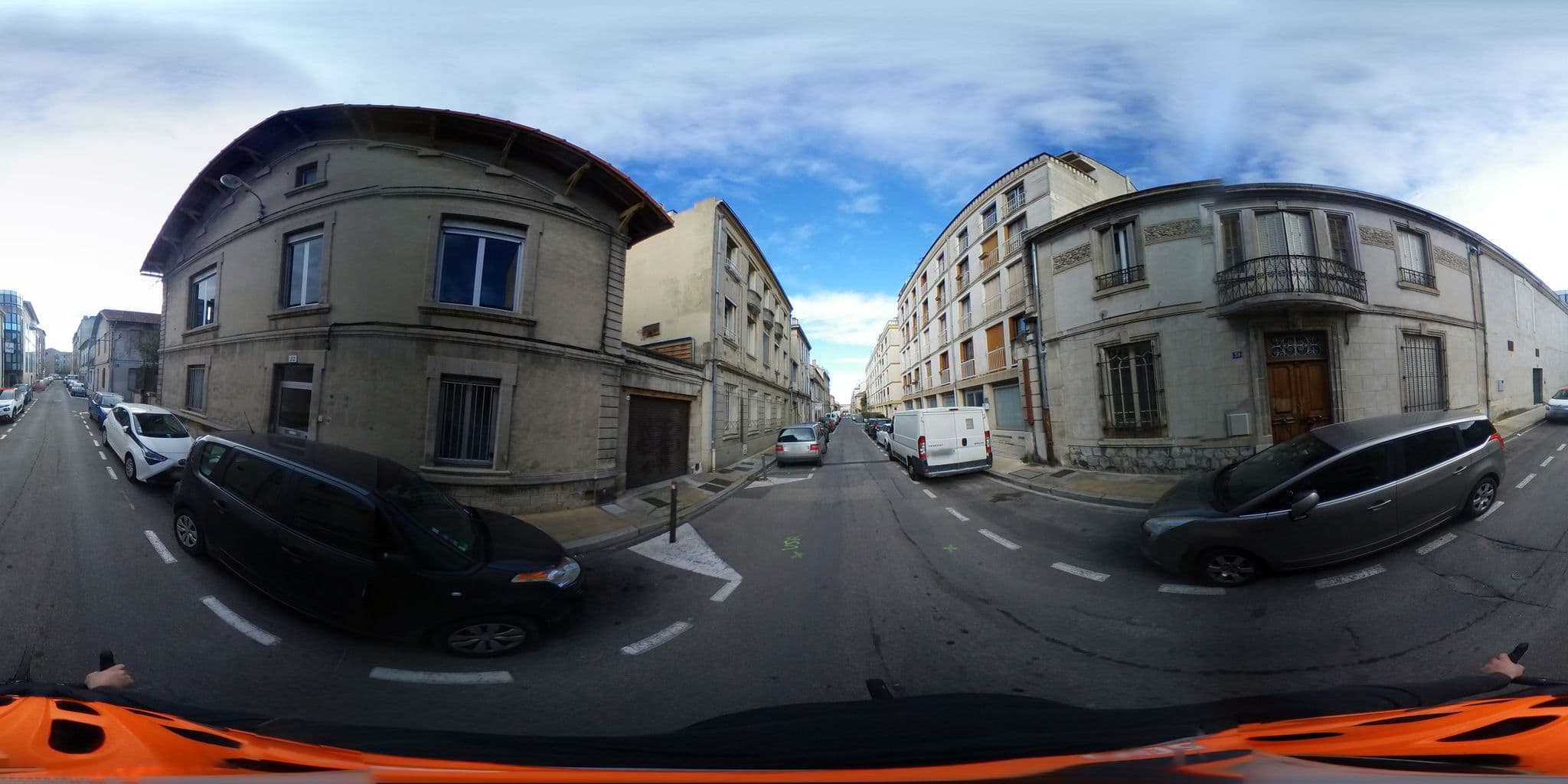 Street view near Maison Velvet, Avignon — © alexavignon (CC BY-SA · Mapillary)